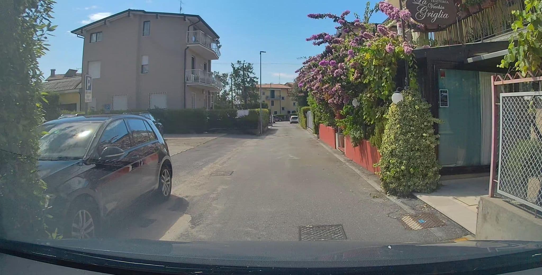 Street view near Hotel Melograno, Sirmione — © gpsmapper (CC BY-SA · Mapillary)