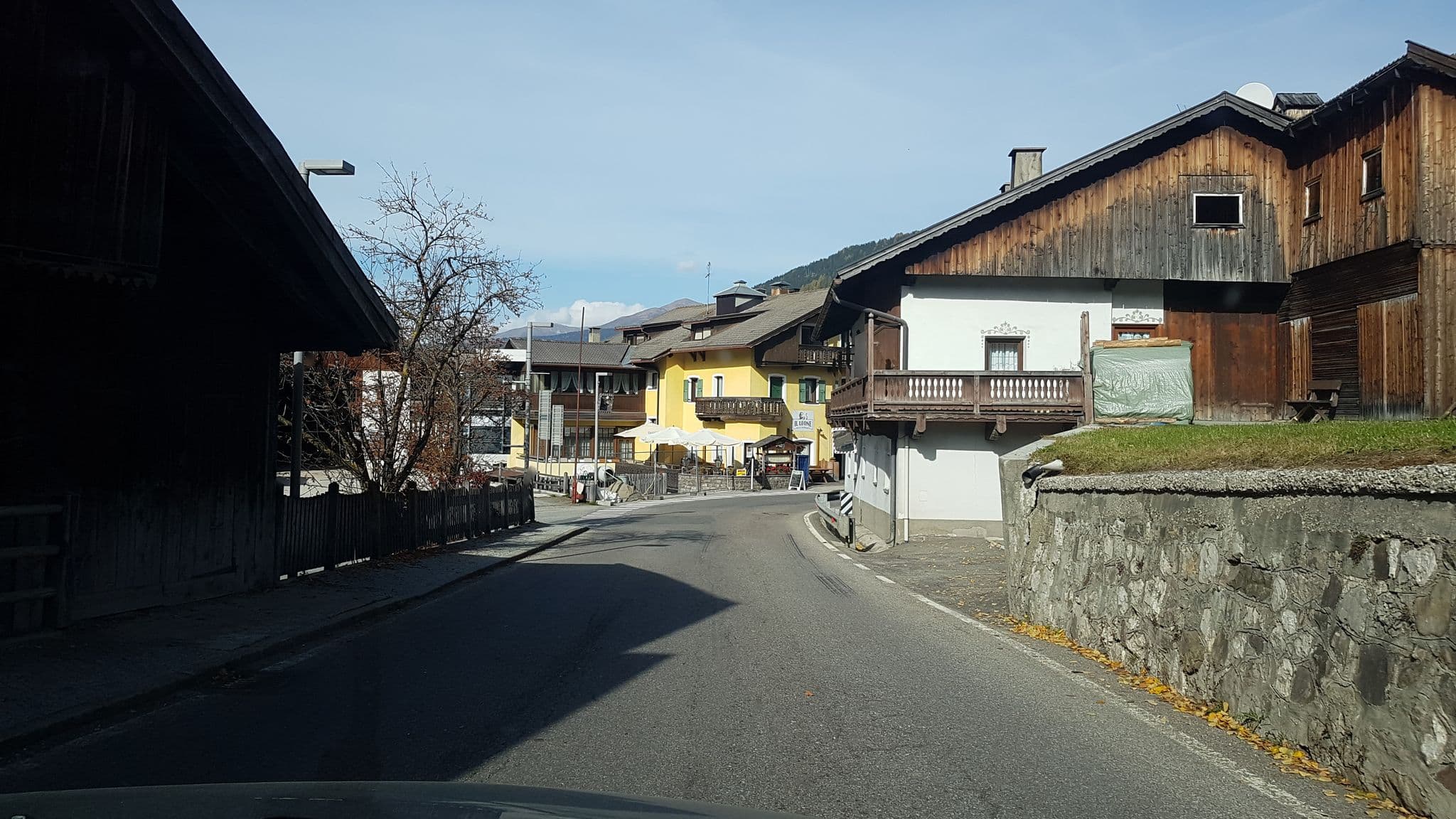 Street view near Hotel Garni Riegerhof, San Candido — © igorzo (CC BY-SA · Mapillary)