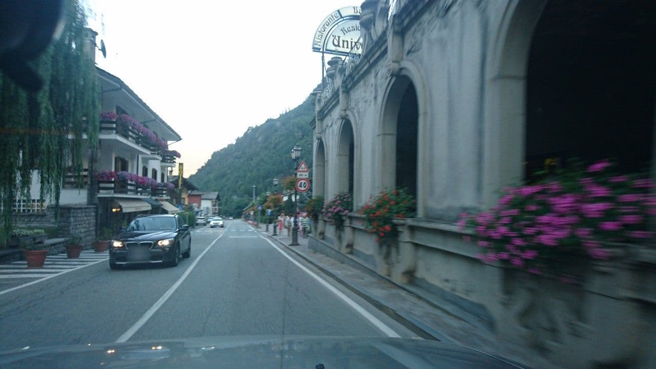 Street view near Residence Universo, Courmayeur — © voschix (CC BY-SA · Mapillary)