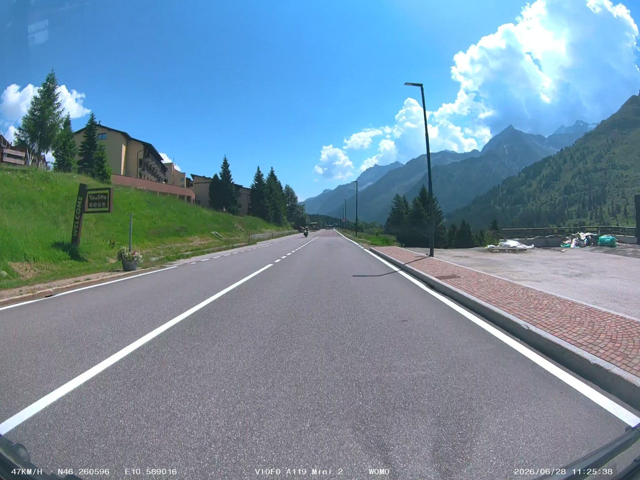 Street view near Family Hotel Adamello, Ponte di Legno — © soulcover (CC BY-SA · Mapillary)
