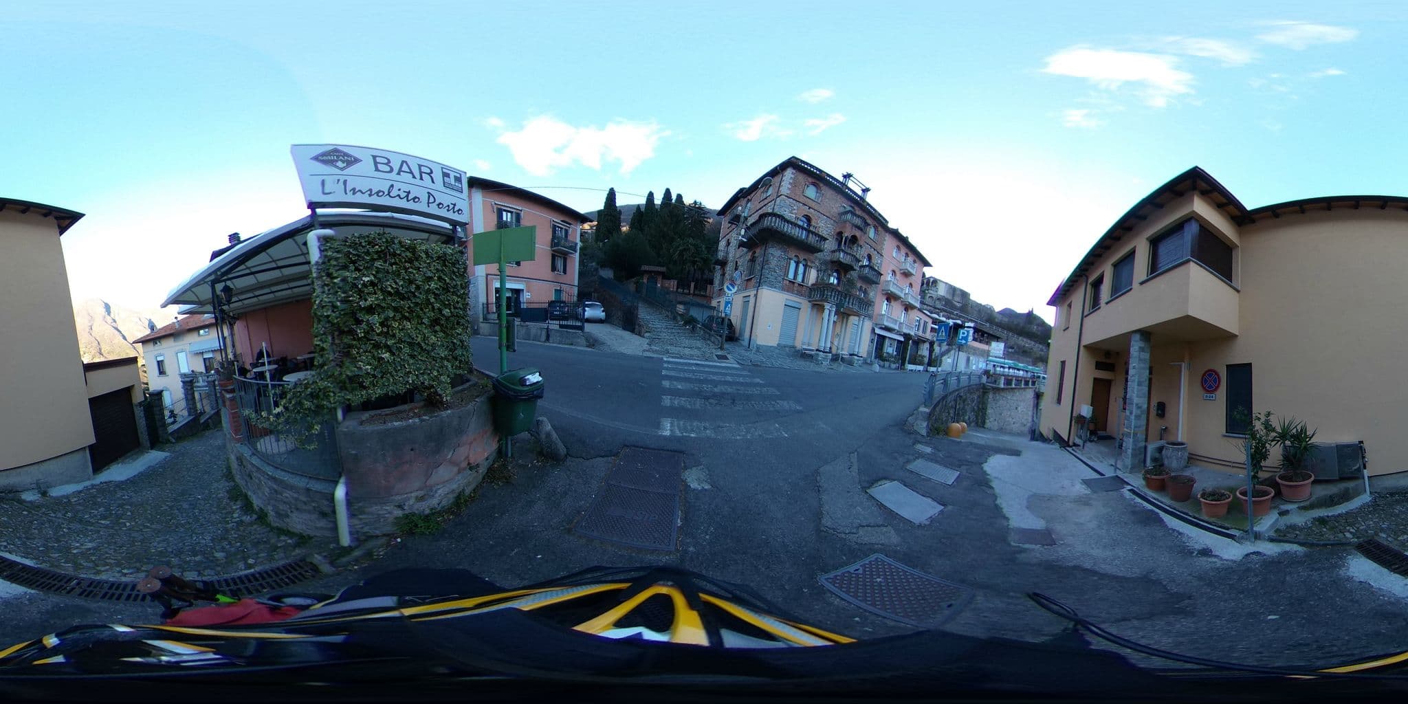 Street view near Hotel Tre Rose, Nesso — © kaitu (CC BY-SA · Mapillary)