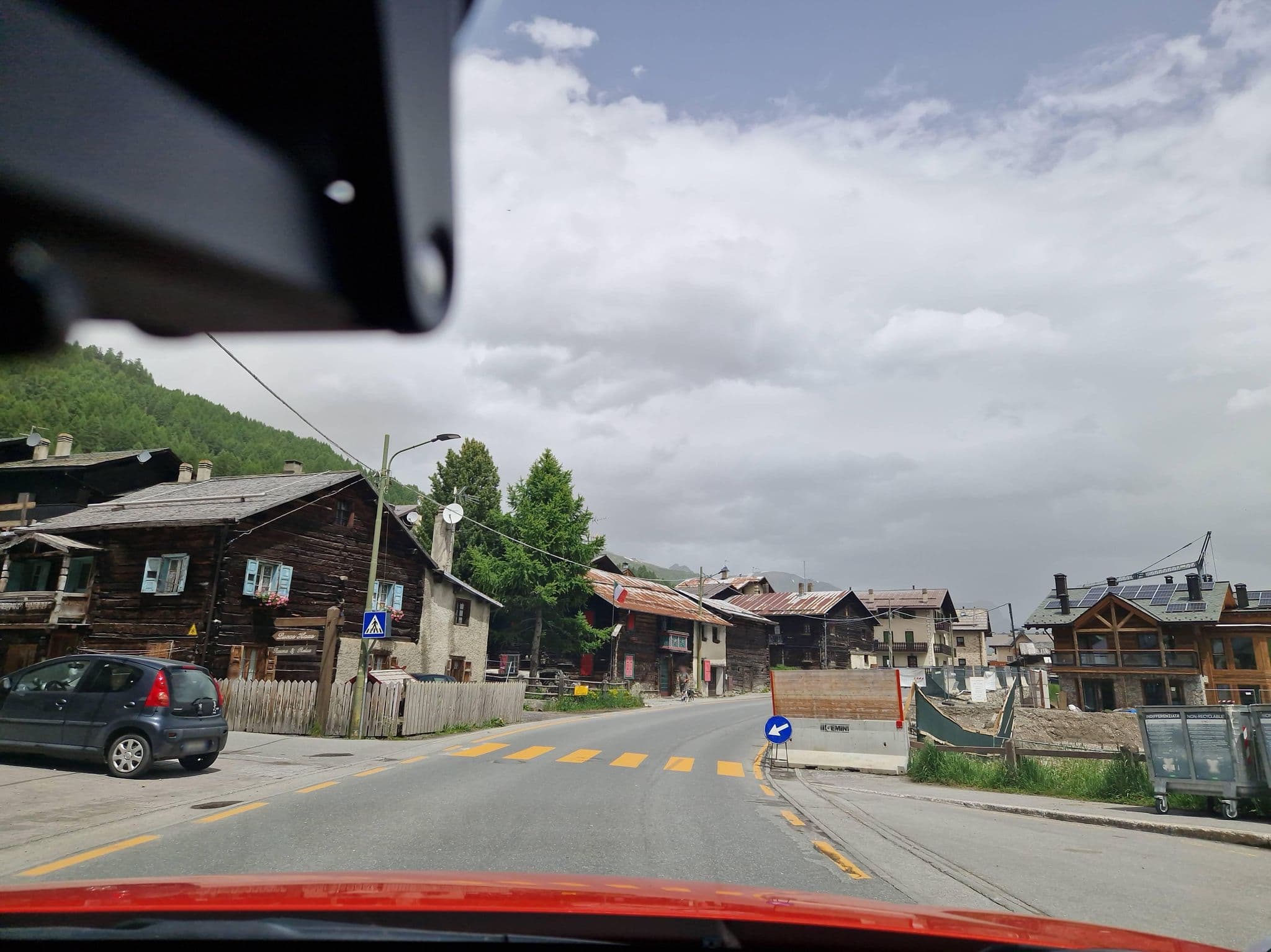 Street view near Baita La Fonte, Livigno