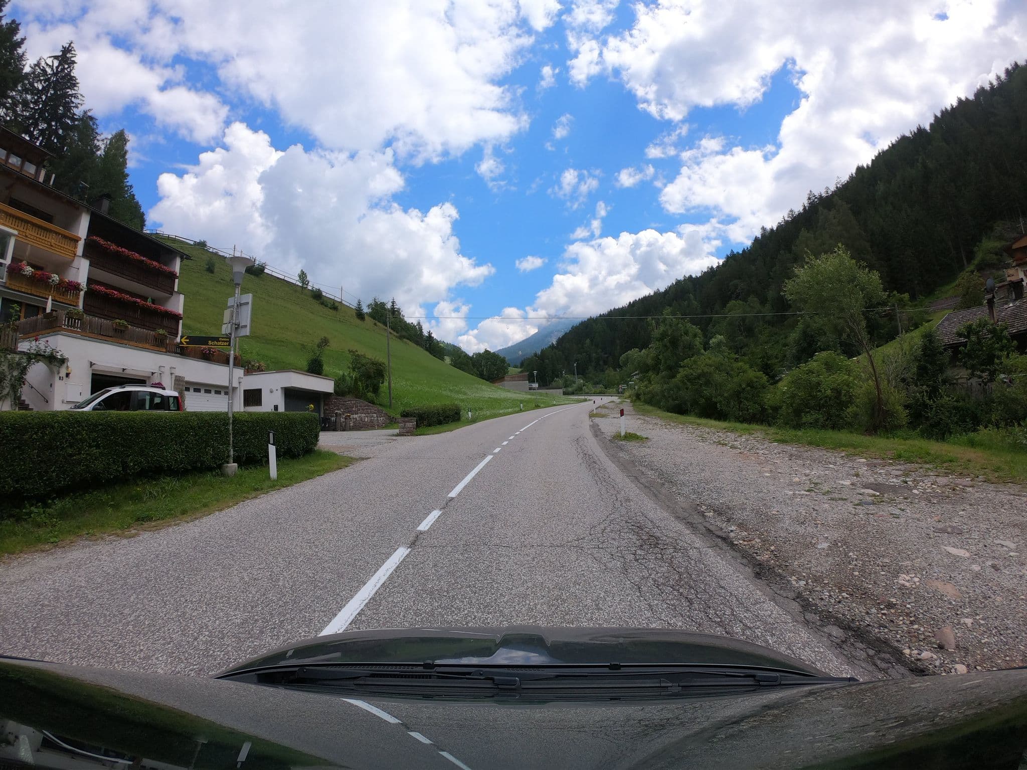 Street view near Apartment Obexer, Funes - Villnoess — © asturksever (CC BY-SA · Mapillary)