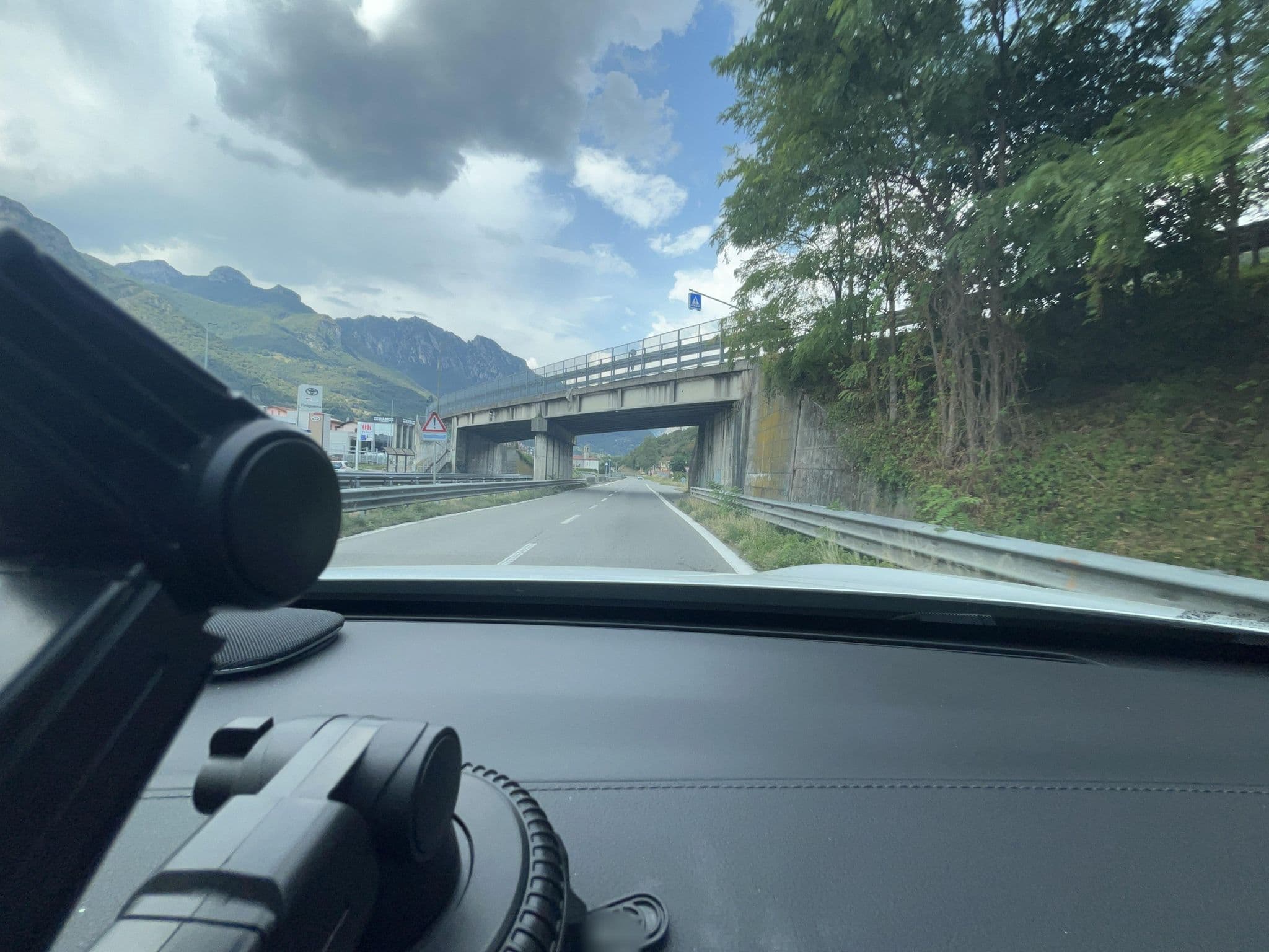 Street view near Dogana vecchia, Civate — © lin_wang (CC BY-SA · Mapillary)