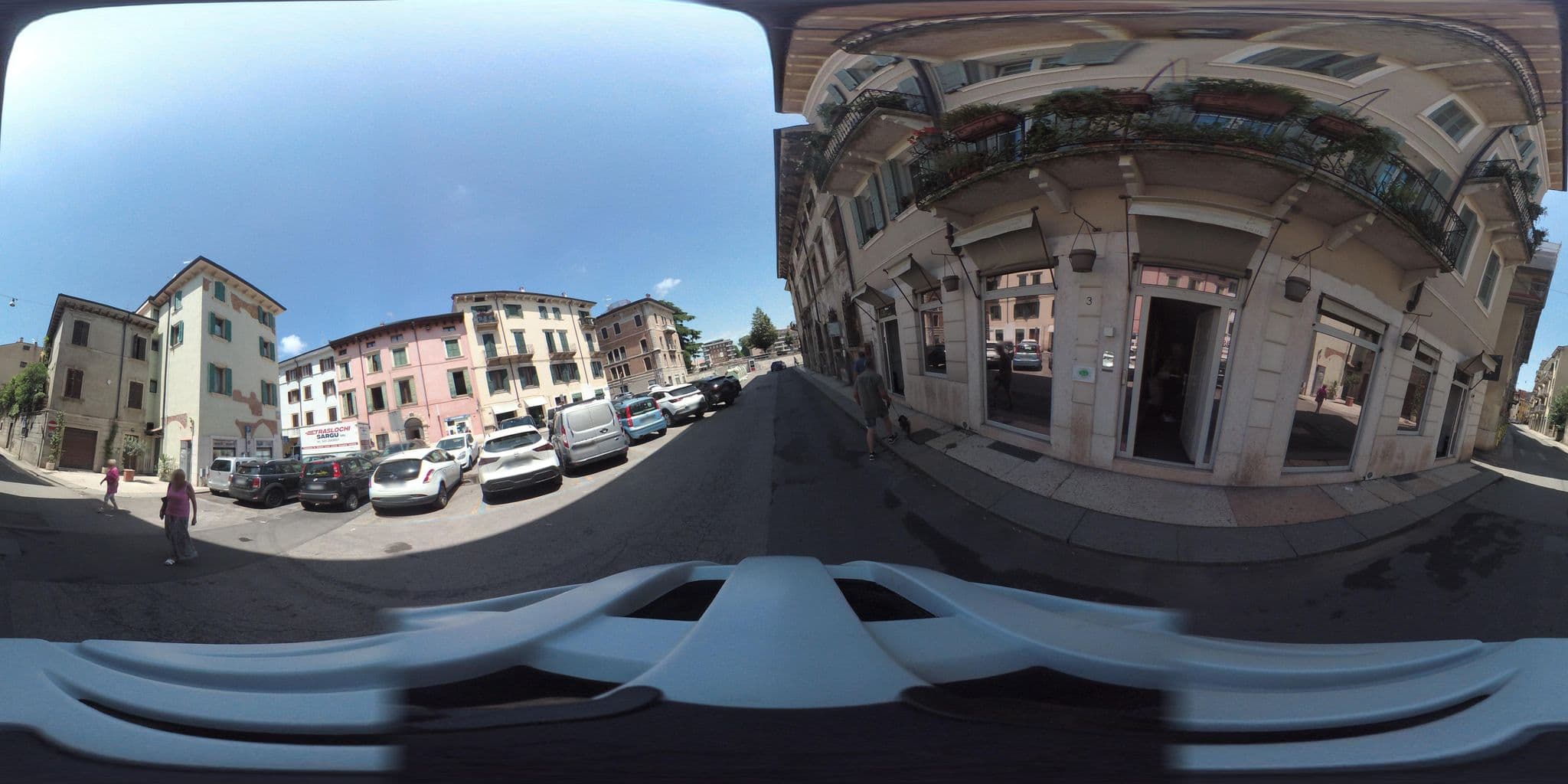 Street view near Cinque Rooms, Verona