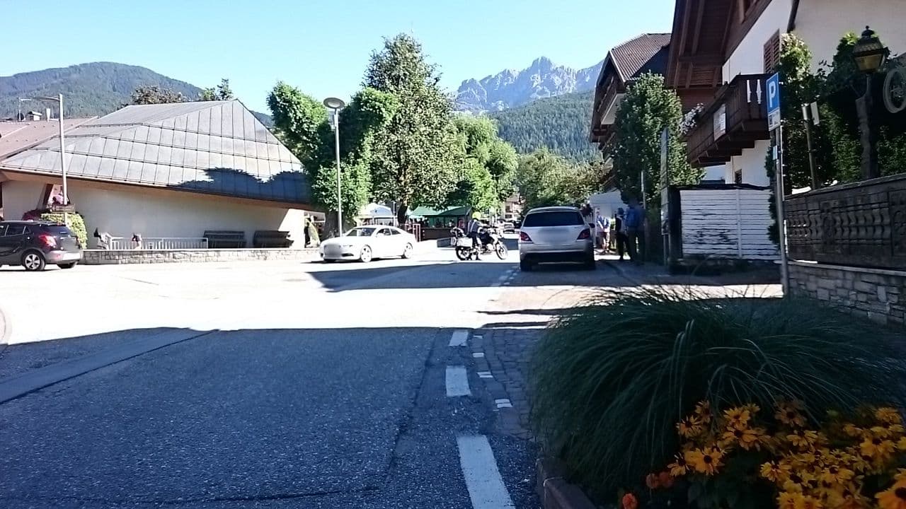 Street view near Valdaora, Valdaora di Mezzo — © voschix (CC BY-SA · Mapillary)