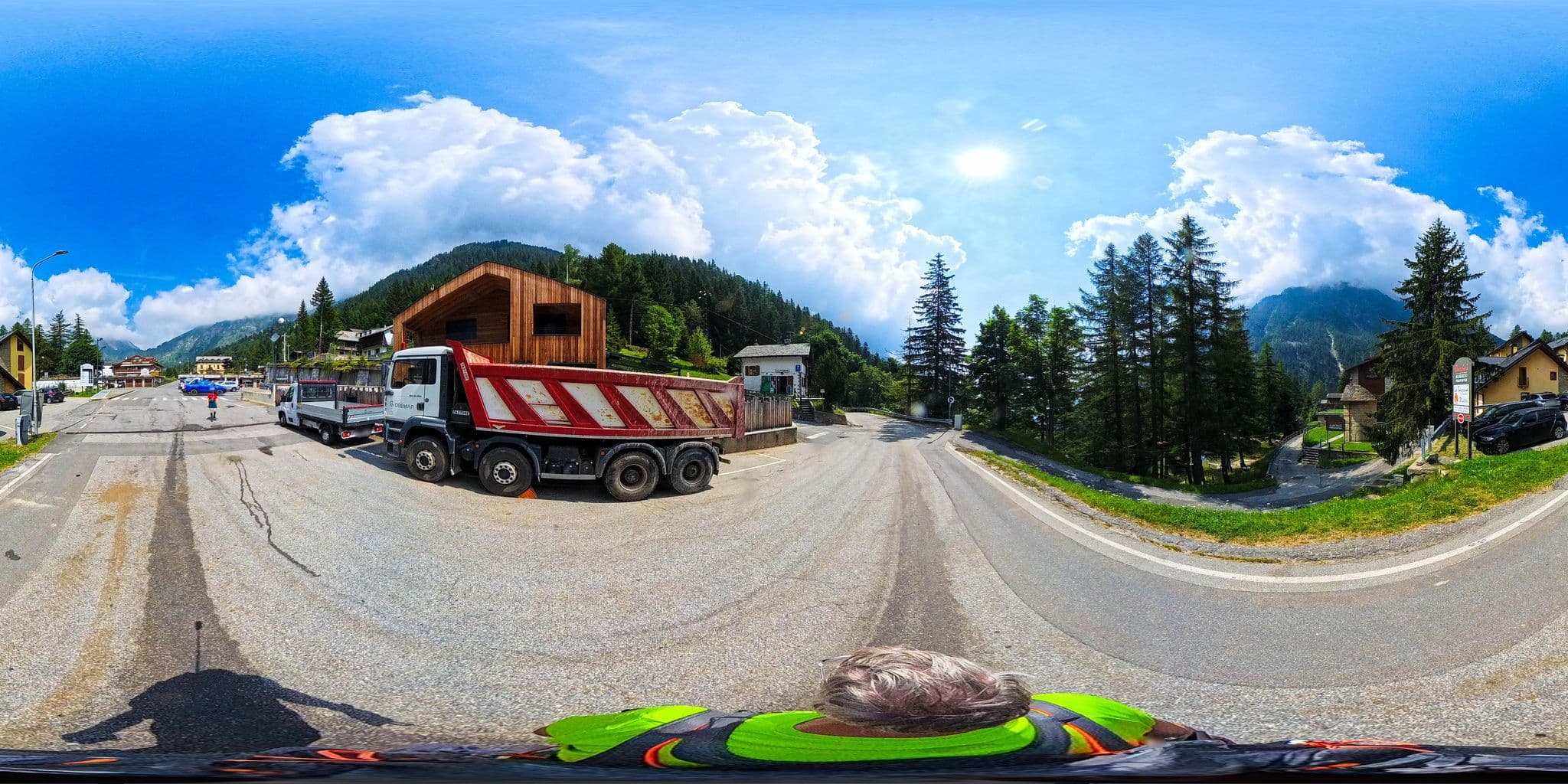 Street view near Albergo Ristorante Cuccini, Varzo — © Hol_Ger (CC BY-SA · Mapillary)