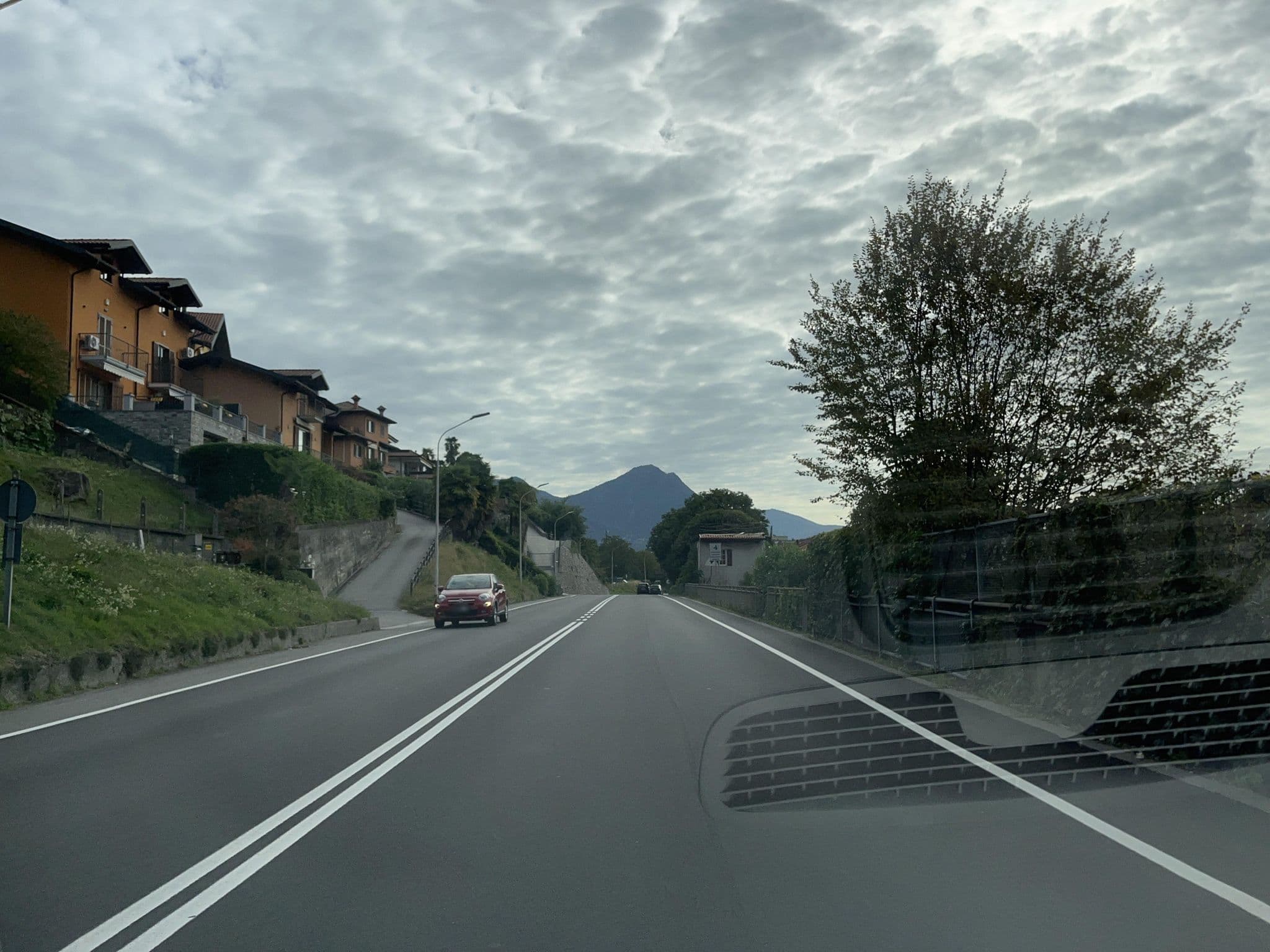 Street view near Il Lago Riflesso, Verbania — © fod (CC BY-SA · Mapillary)