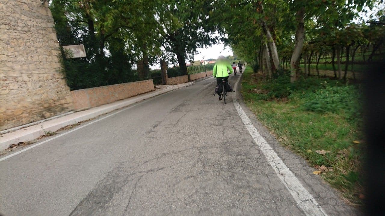 Street view near I Costanti, Caldiero — © voschix (CC BY-SA · Mapillary)