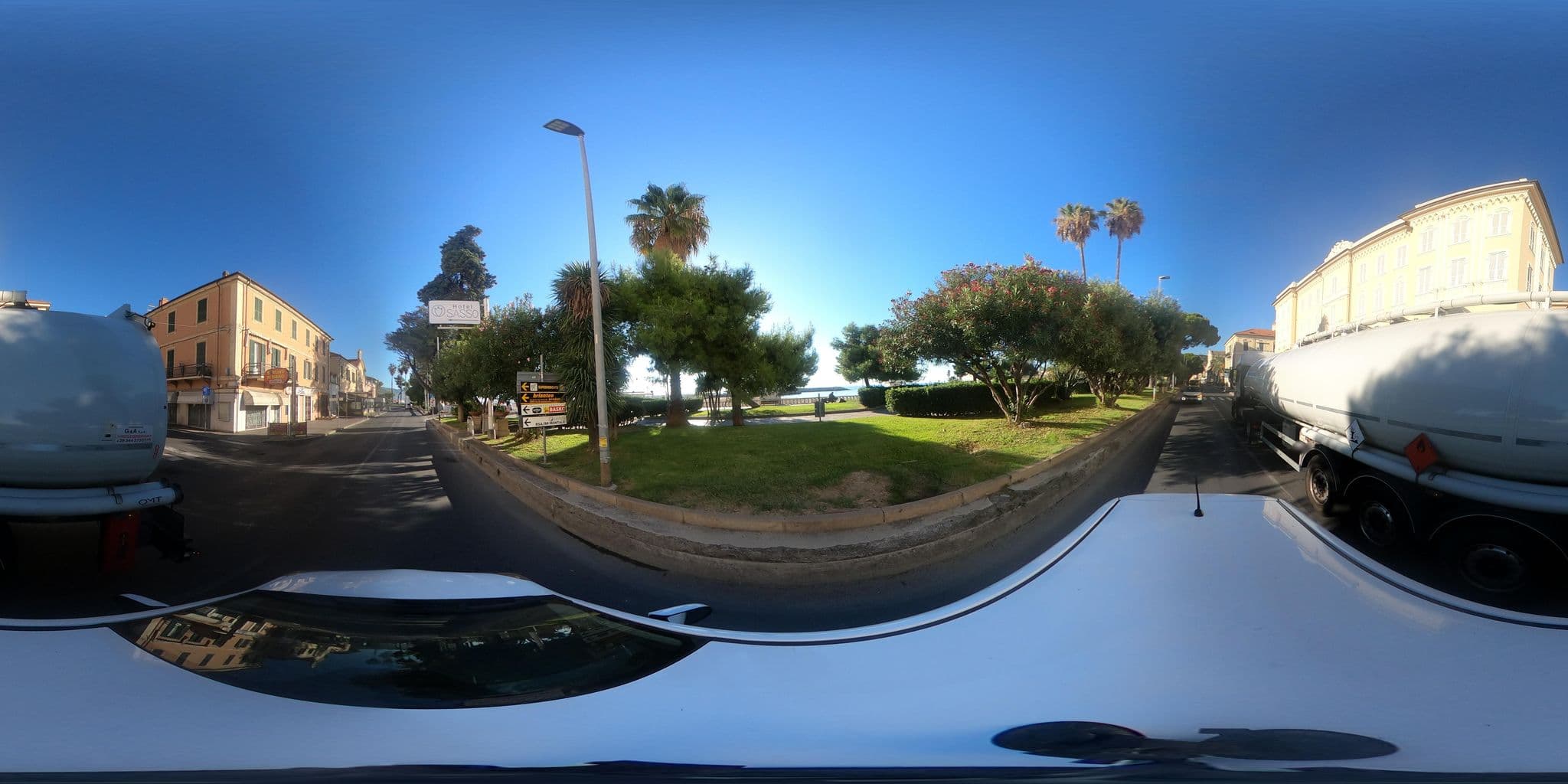 Street view near Vela Bianca, Diano Marina — © LucianoC63 (CC BY-SA · Mapillary)