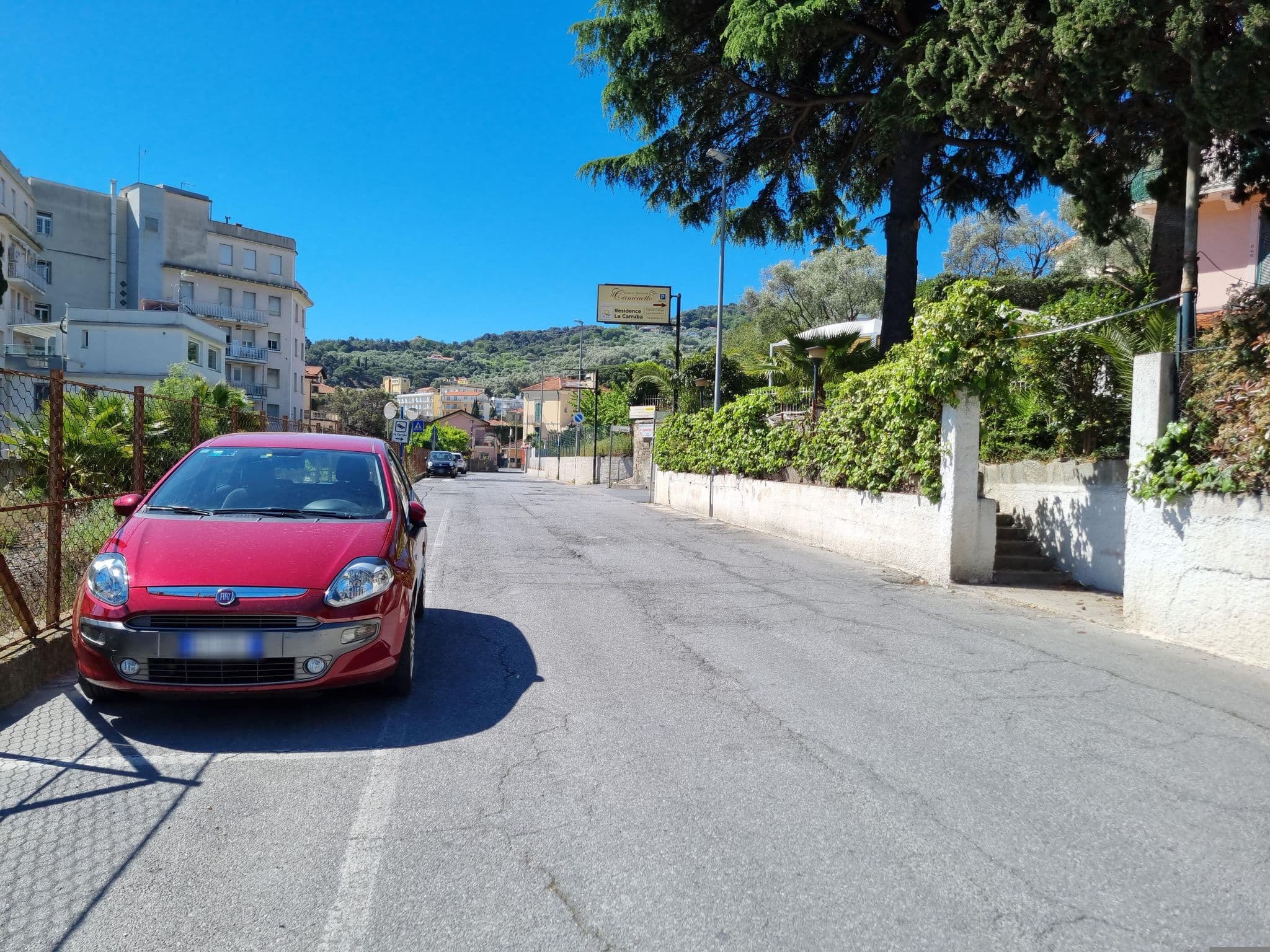 Street view near Hotel Il Caminetto, Diano Marina — © Yha1 (CC BY-SA · Mapillary)
