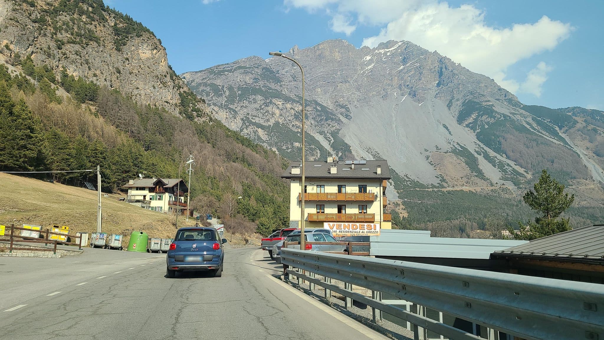 Street view near Residence Fior d'Alpe, Bormio — © chrisbeddow (CC BY-SA · Mapillary)