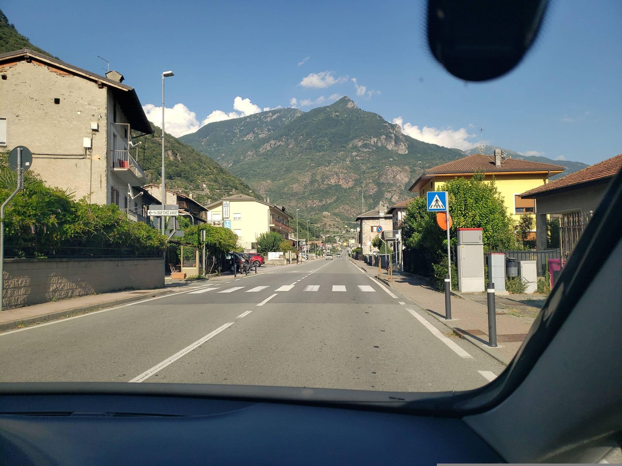 Street view near Chez Annie, Donnas — © mapfool (CC BY-SA · Mapillary)
