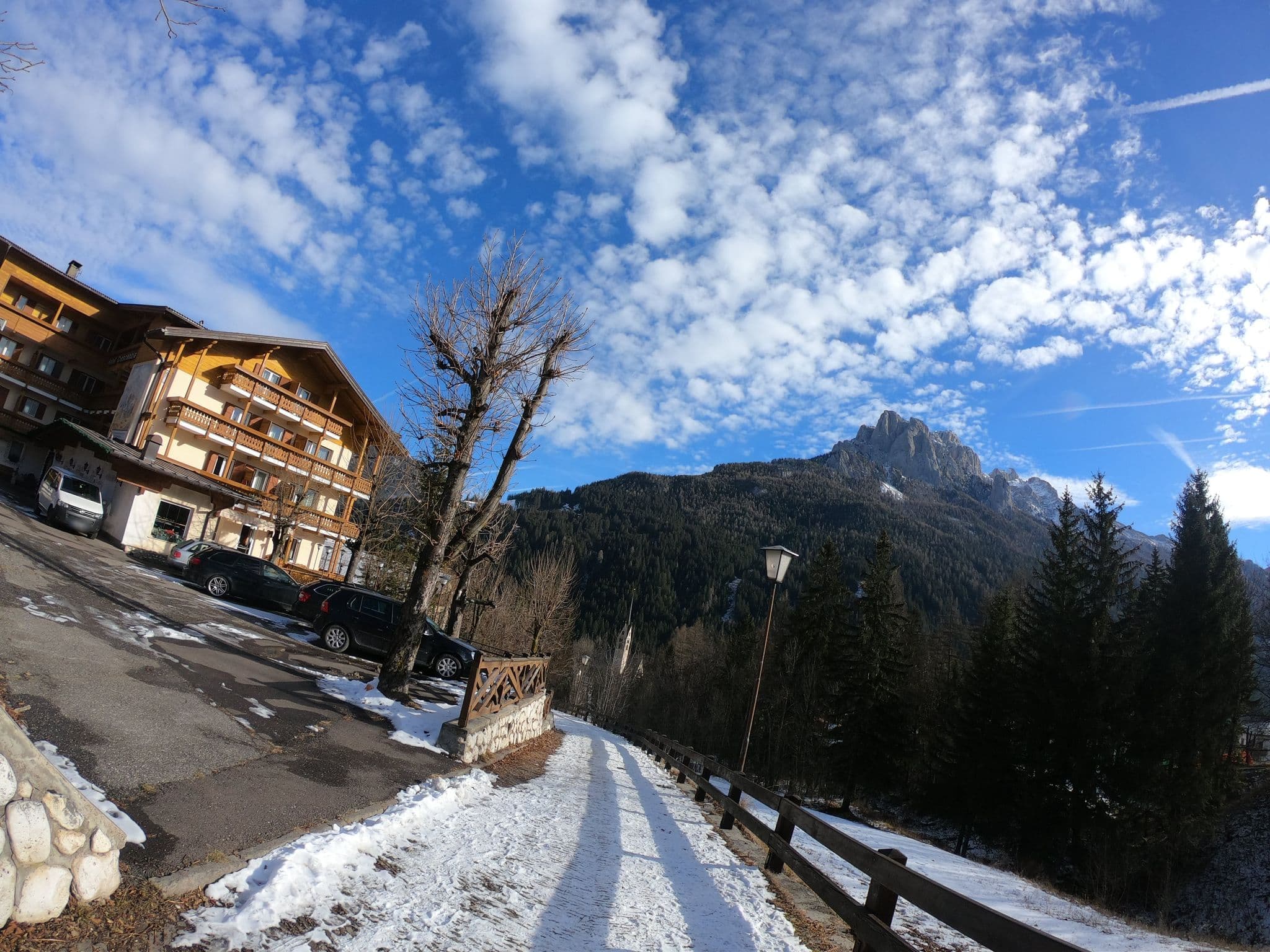 Street view near Hotel Crescenzia, Vigo di Fassa — © chrisbeddow (CC BY-SA · Mapillary)