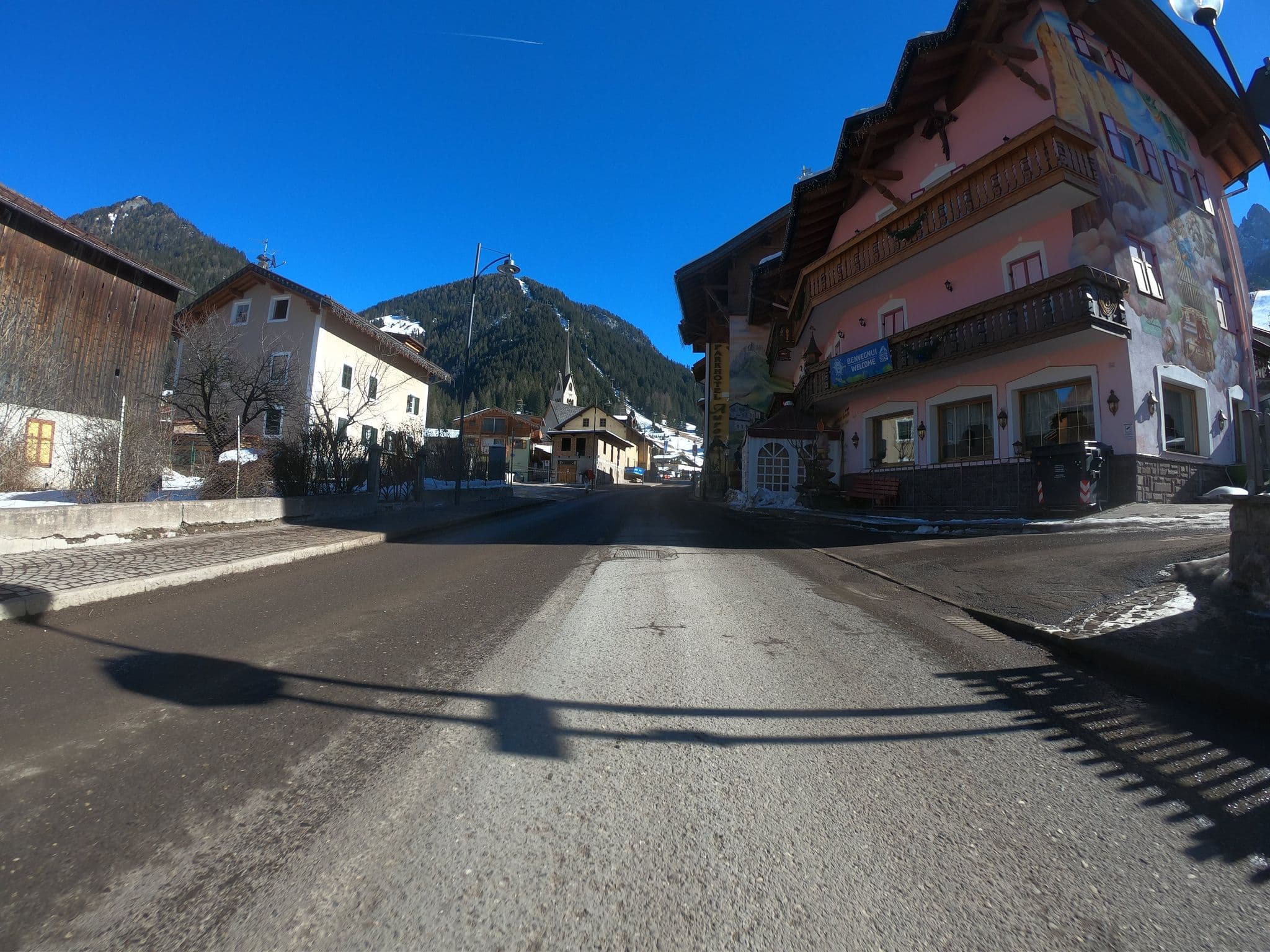 Street view near Park Hotel Aurora, Pozza di Fassa — © chrisbeddow (CC BY-SA · Mapillary)