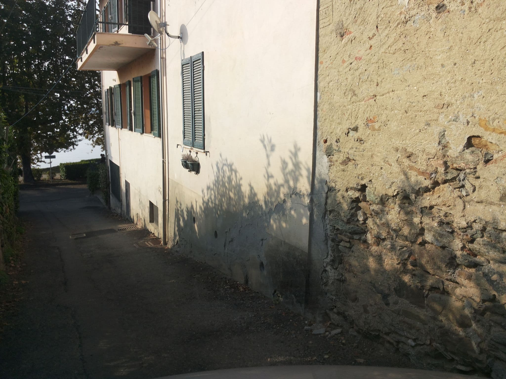 Street view near Alla Ghligotta, Viverone — © musuruan (CC BY-SA · Mapillary)