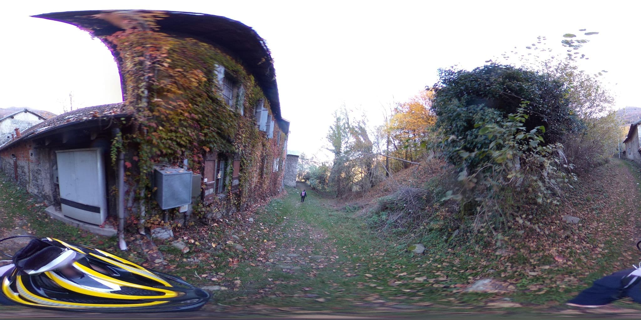 Street view near B&B Gatto nero, Castello — © kaitu (CC BY-SA · Mapillary)