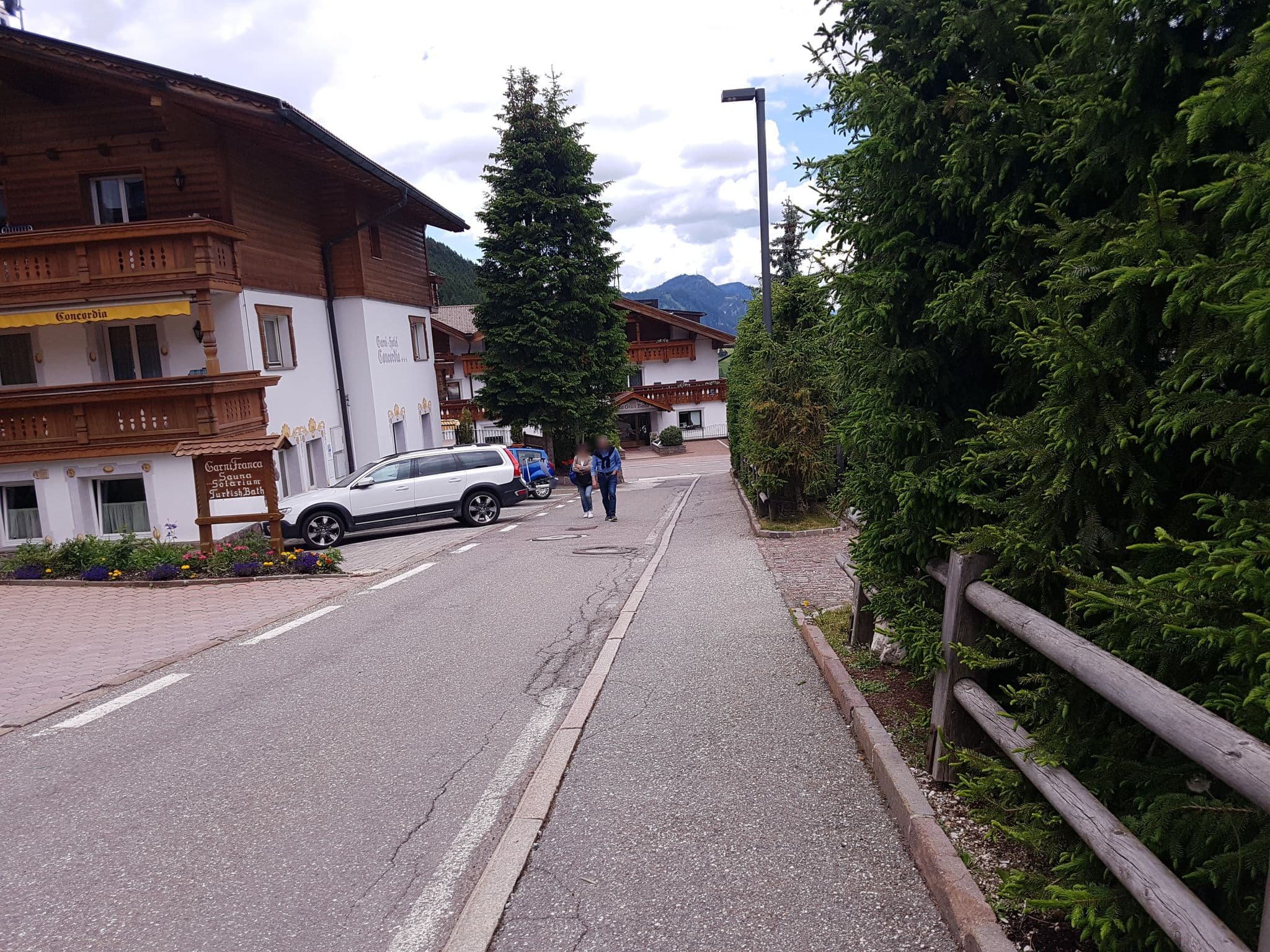 Street view near Garni Franca, Selva