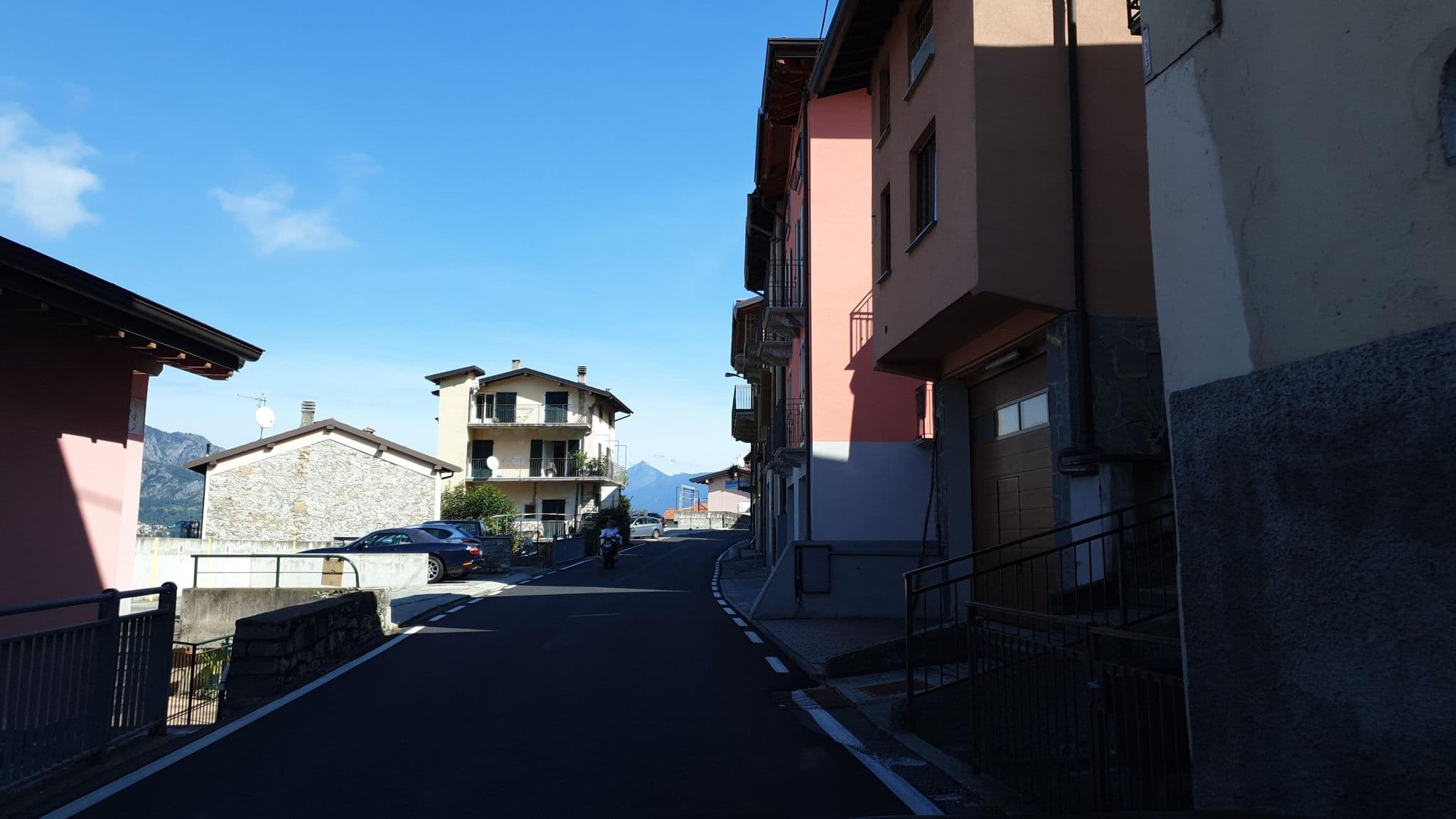 Street view near Nest on the lake, Lezzeno — © jopparn (CC BY-SA · Mapillary)