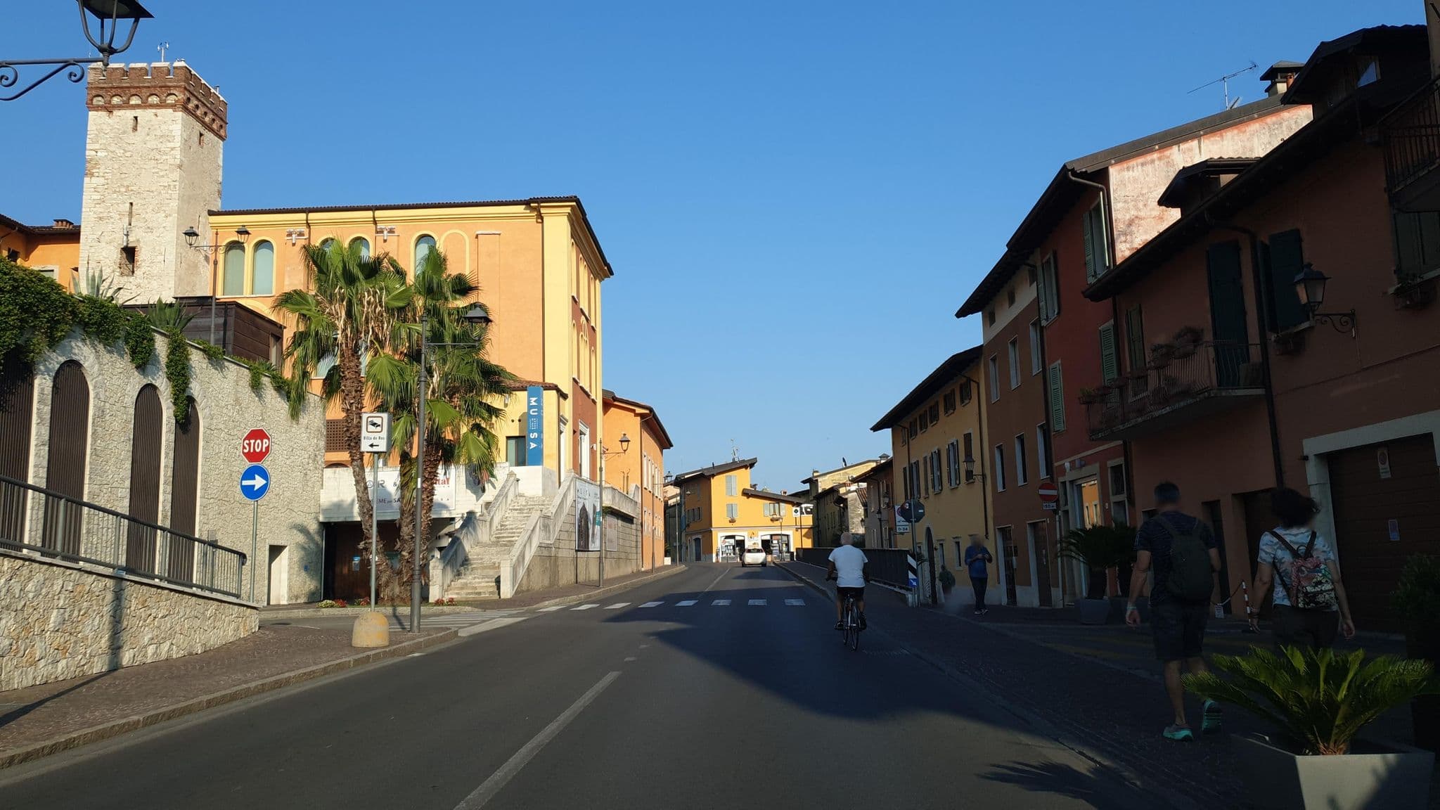 Street view near Aromi, Salò — © jopparn (CC BY-SA · Mapillary)