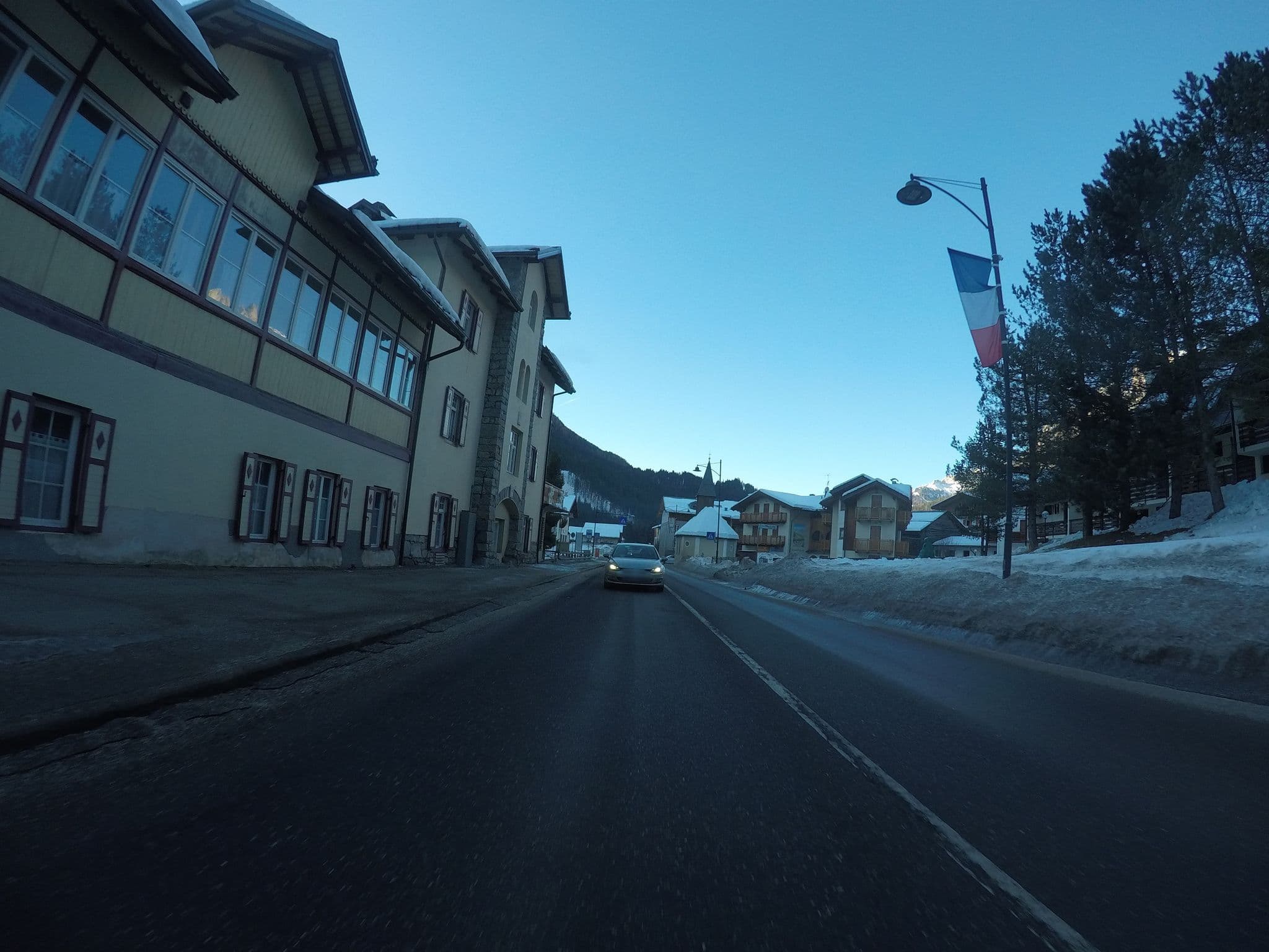 Street view near Soggiorno Dolomiti, Canazei — © chrisbeddow (CC BY-SA · Mapillary)