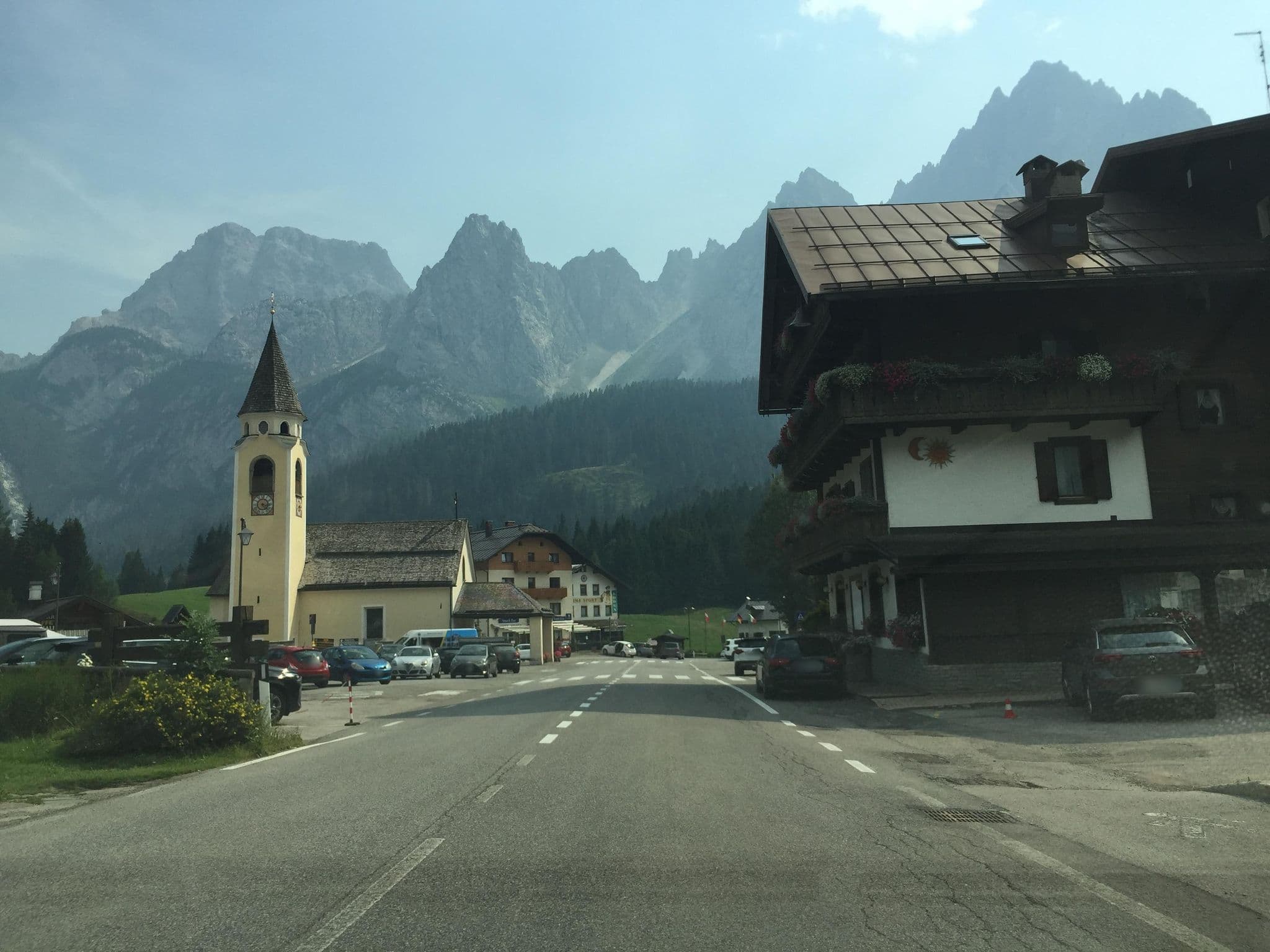 Street view near Belvedere, Granvilla — © igorzo (CC BY-SA · Mapillary)