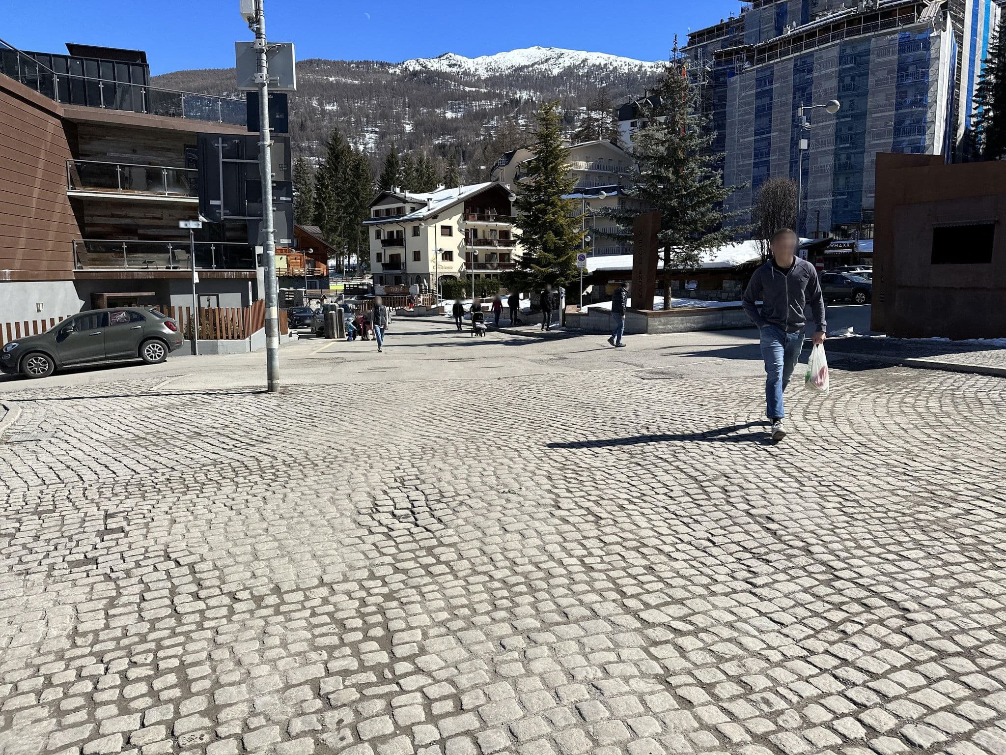 Street view near Hotel Derby, Sauze d'Oulx — © RSTQ (CC BY-SA · Mapillary)