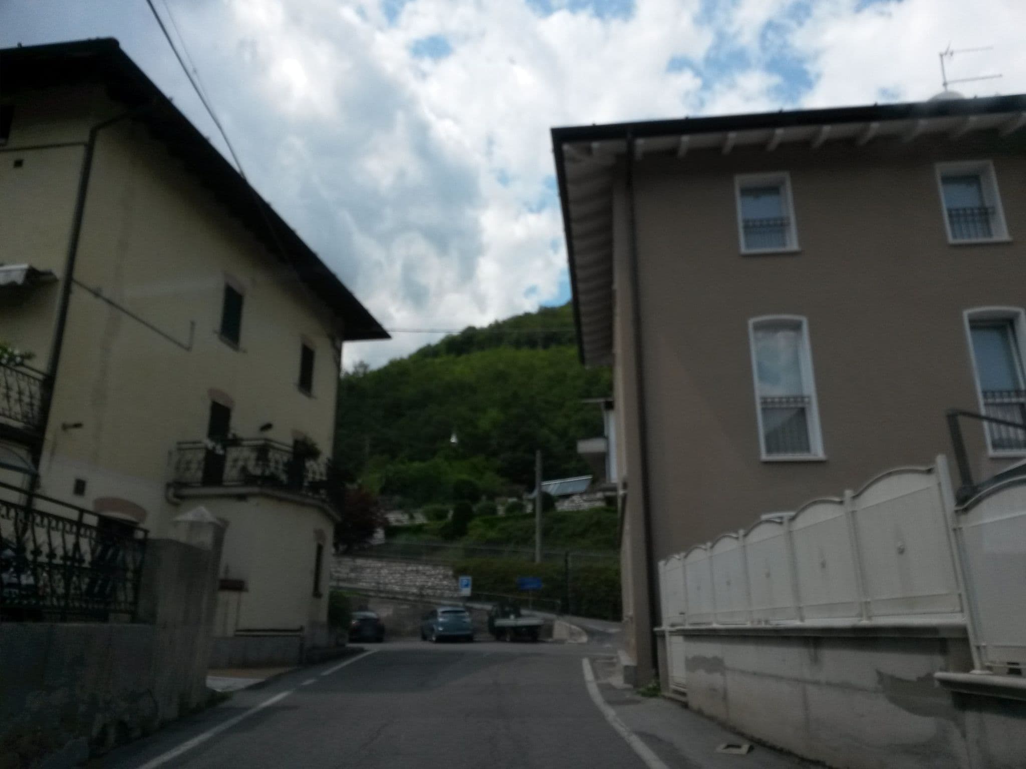 Street view near La Wanda, Idro — © uwekoch (CC BY-SA · Mapillary)