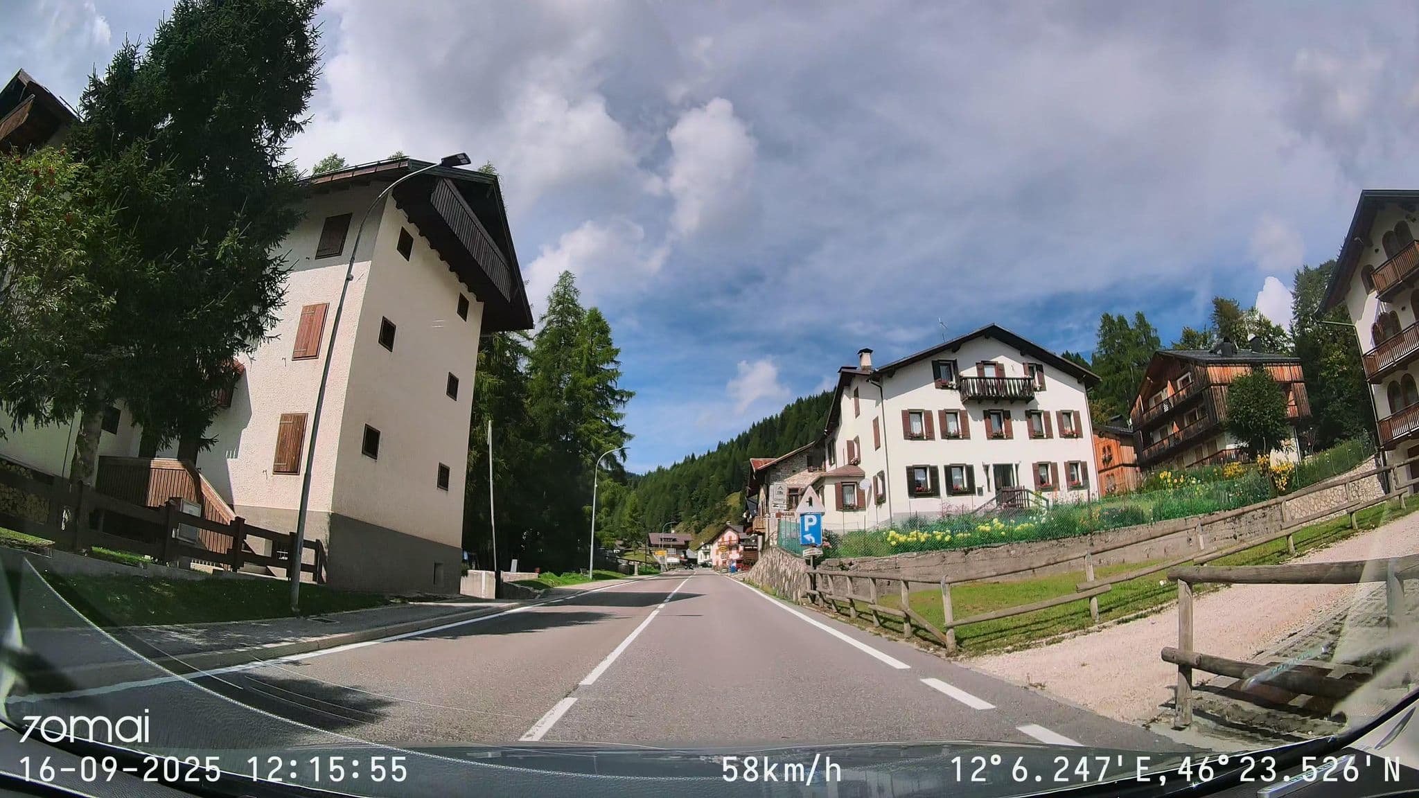 Street view near Hotel Valgranda Wellness & Spa, Forno di Zoldo — © doriel (CC BY-SA · Mapillary)