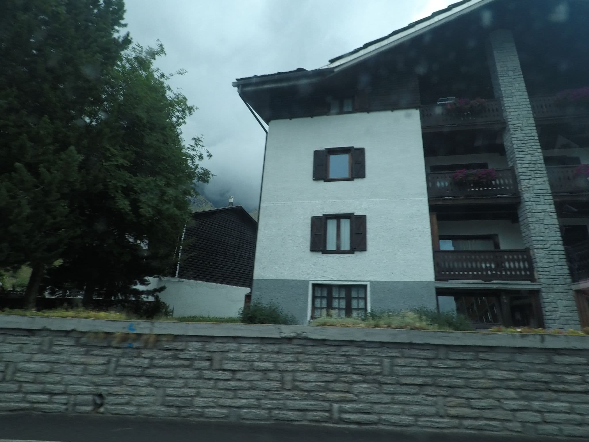 Street view near Bucaneve, Valtournenche — © bcostacurta (CC BY-SA · Mapillary)