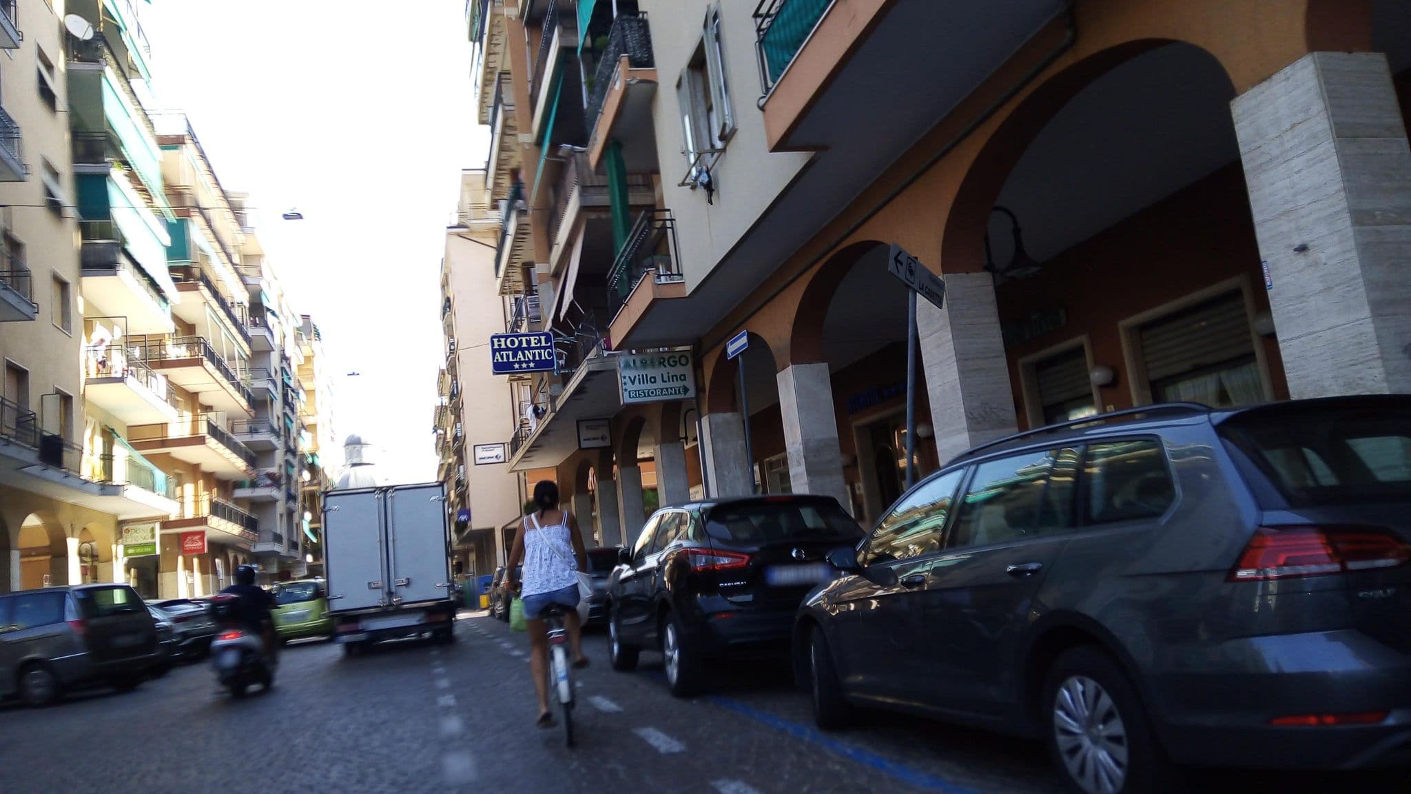 Street view near Albergo Villa Lina, Loano — © mariofiab (CC BY-SA · Mapillary)