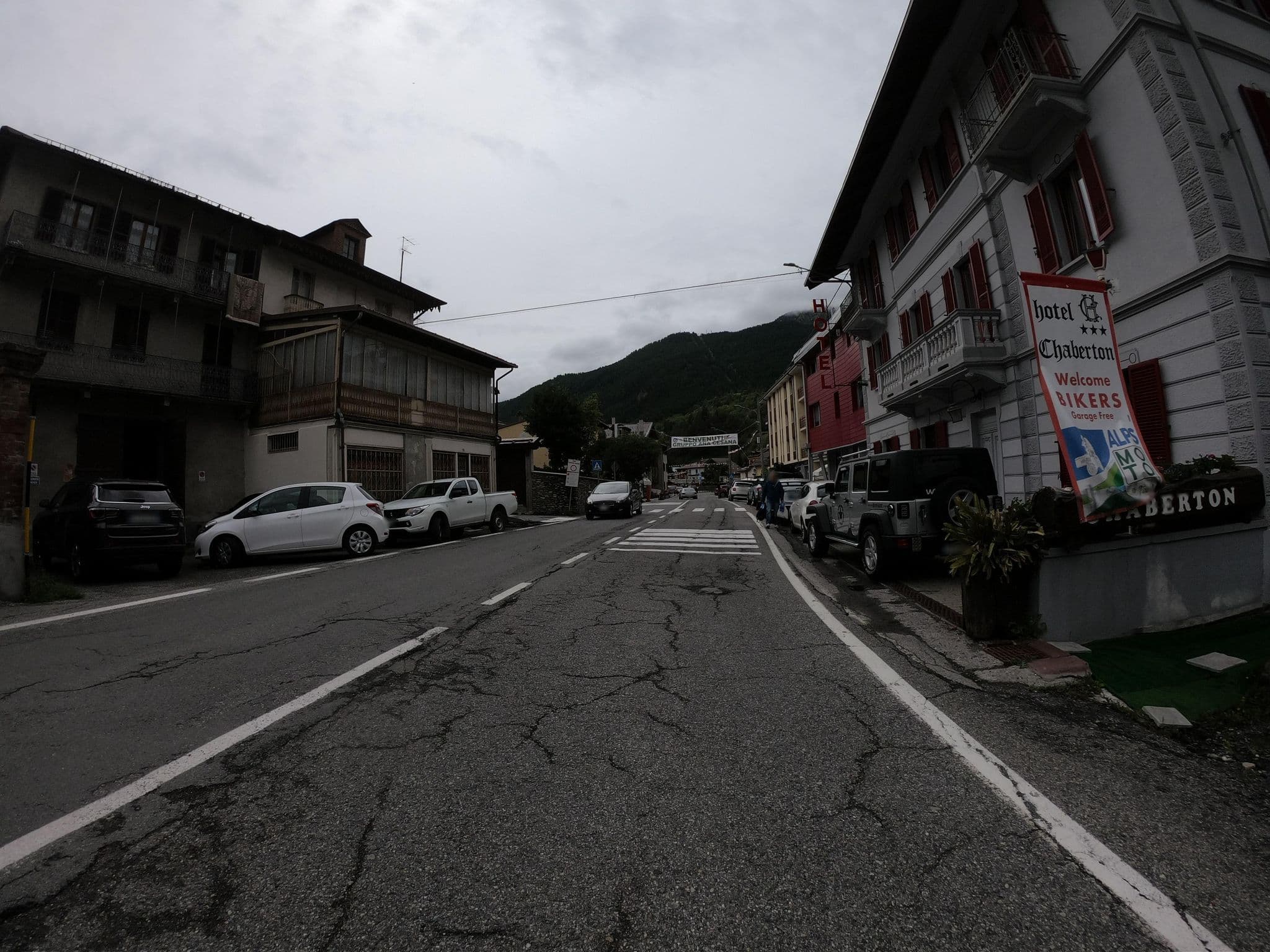 Street view near Hotel Chaberton, Sauze d'Oulx — © joostjakob (CC BY-SA · Mapillary)