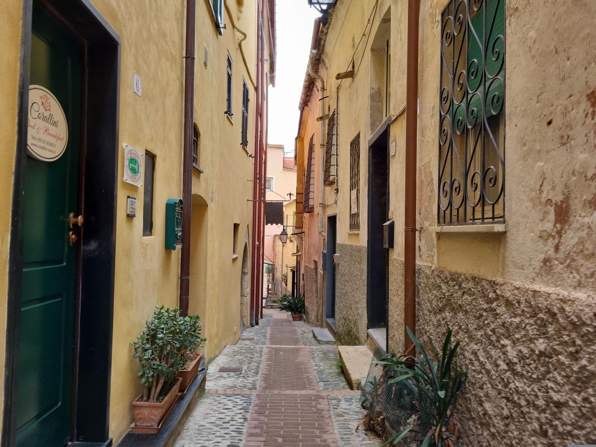 Street view near Corallini, Cervo — © Yha1 (CC BY-SA · Mapillary)