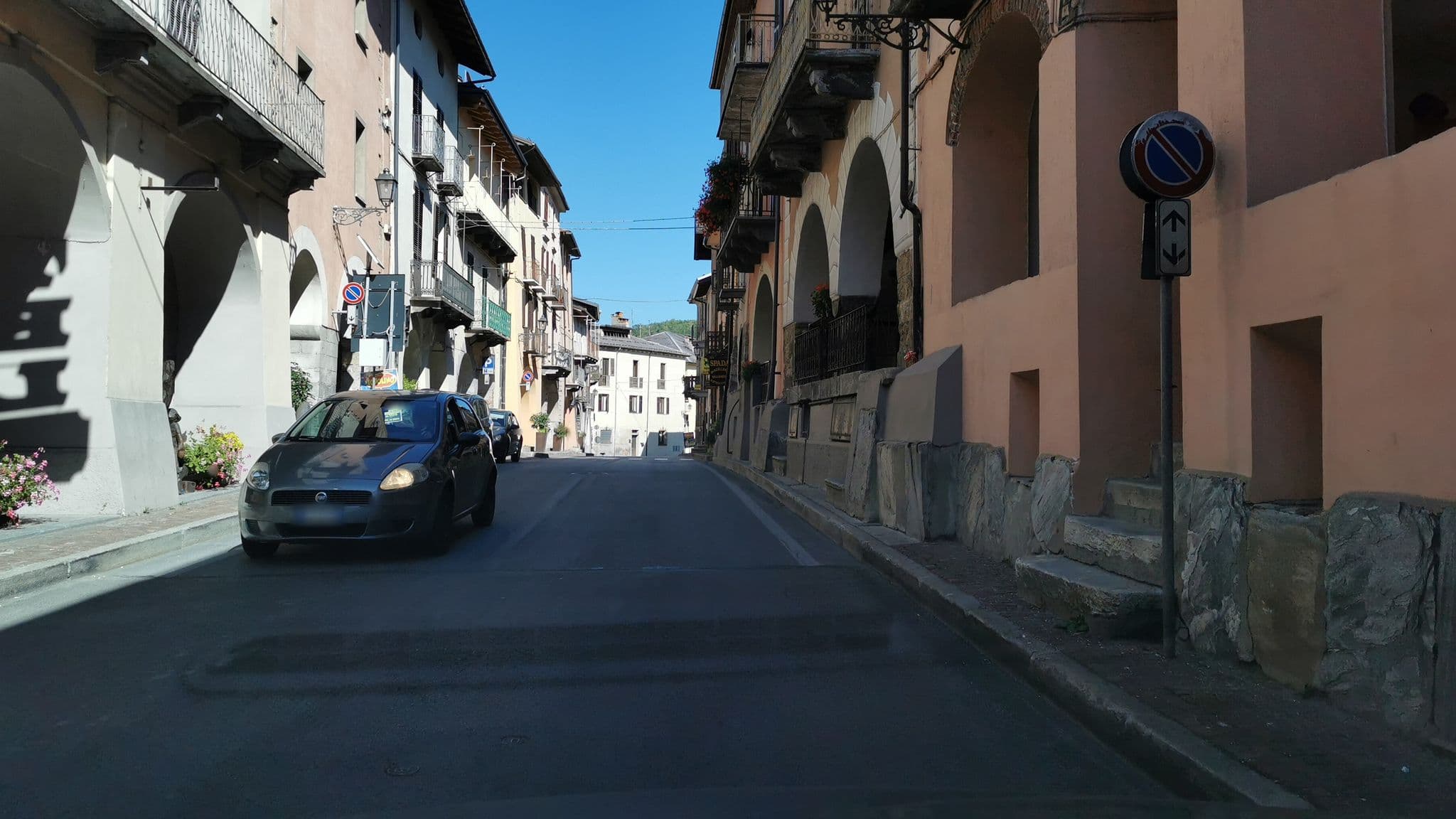 Street view near C'era una volta una Panetteria, Demonte — © canfe (CC BY-SA · Mapillary)