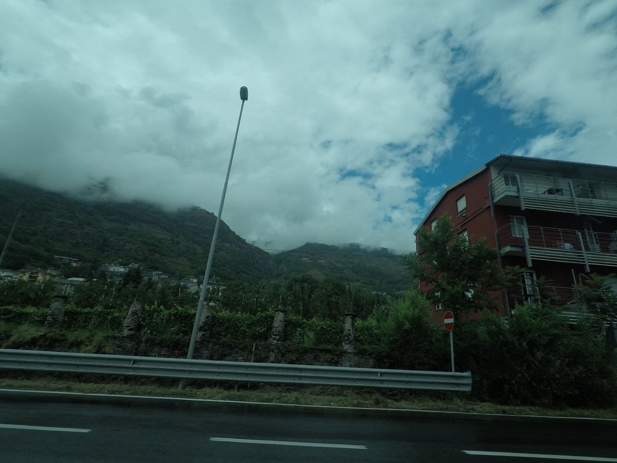 Street view near Affittacamere Smile Aosta bikers b&b, Montan-Angelin-Arensod — © bcostacurta (CC BY-SA · Mapillary)