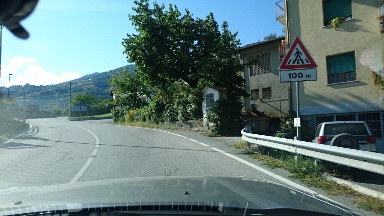 Street view near Appartamento Pommier, Saint-Pierre — © voschix (CC BY-SA · Mapillary)