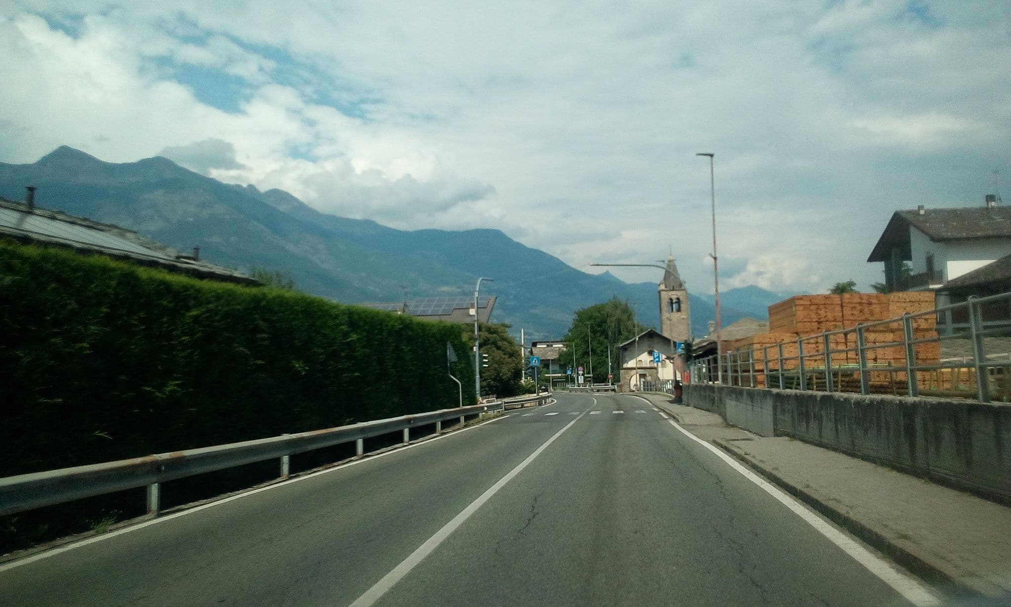 Street view near Au Petit Chevrot, Gressan — © gianmarionavi (CC BY-SA · Mapillary)