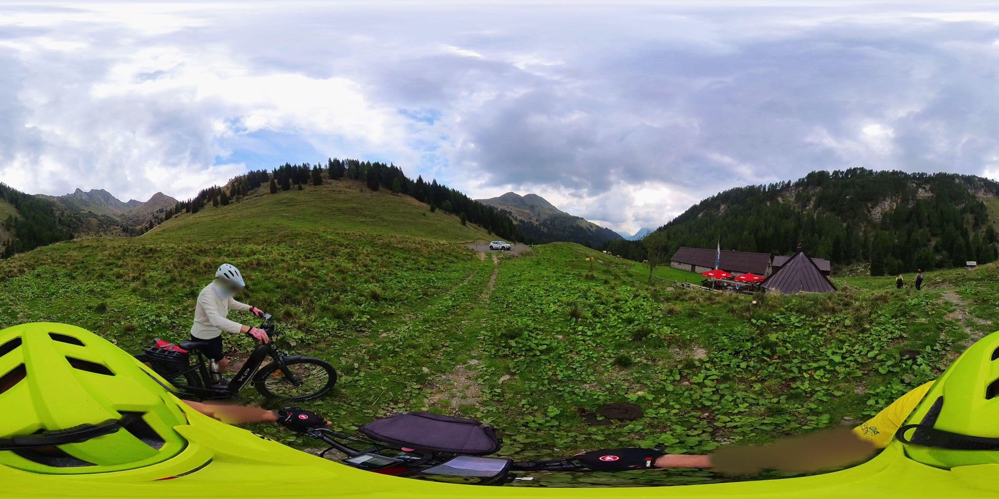 Street view near Rifugio Pietro Fabiani, Paularo — © borgofum (CC BY-SA · Mapillary)
