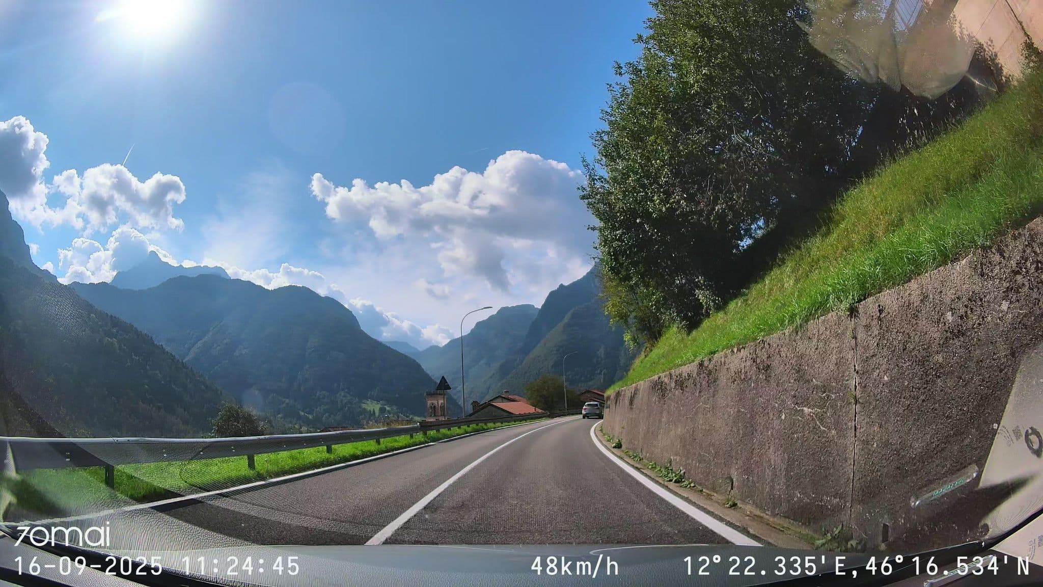 Street view near Erto, Longarone — © doriel (CC BY-SA · Mapillary)