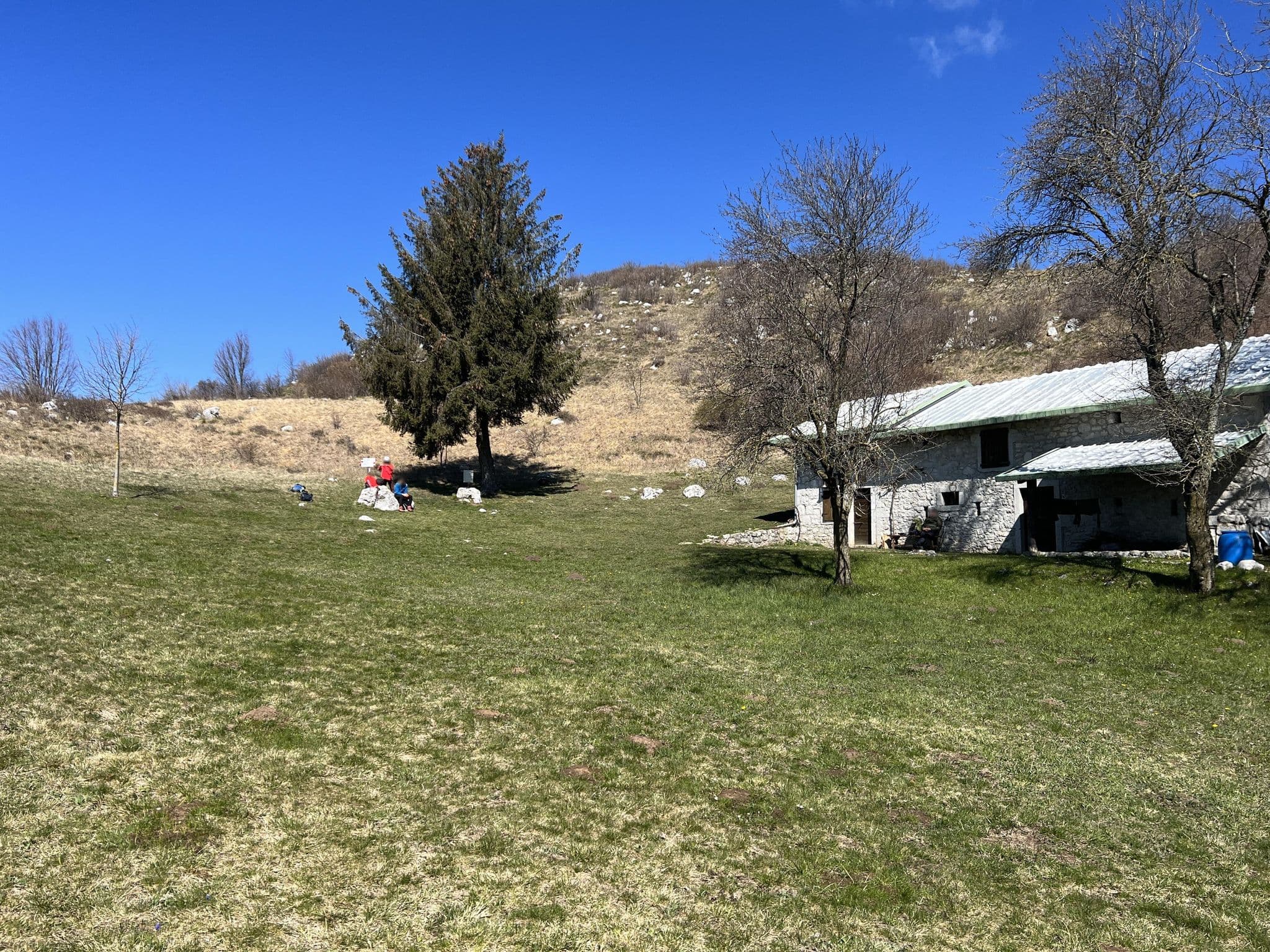 Street view near Casera Davass, Meduno — © igorzo (CC BY-SA · Mapillary)
