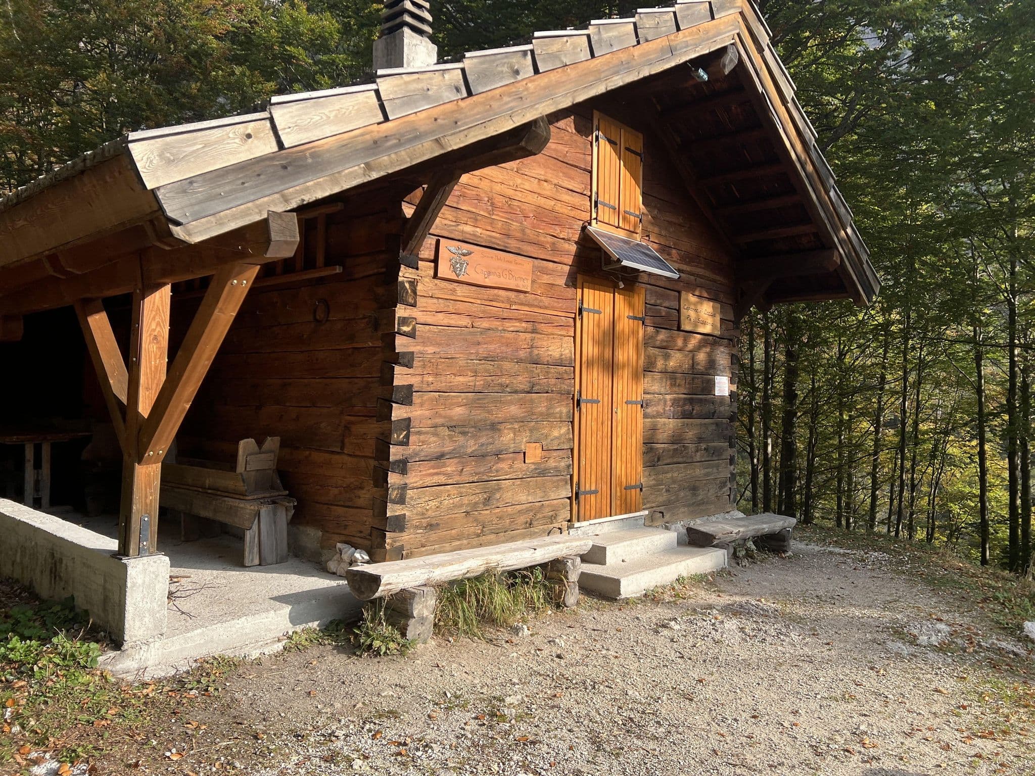 Street view near Capanna Re di Sassonia - Guido Brunner, Tarvisio — © igorzo (CC BY-SA · Mapillary)