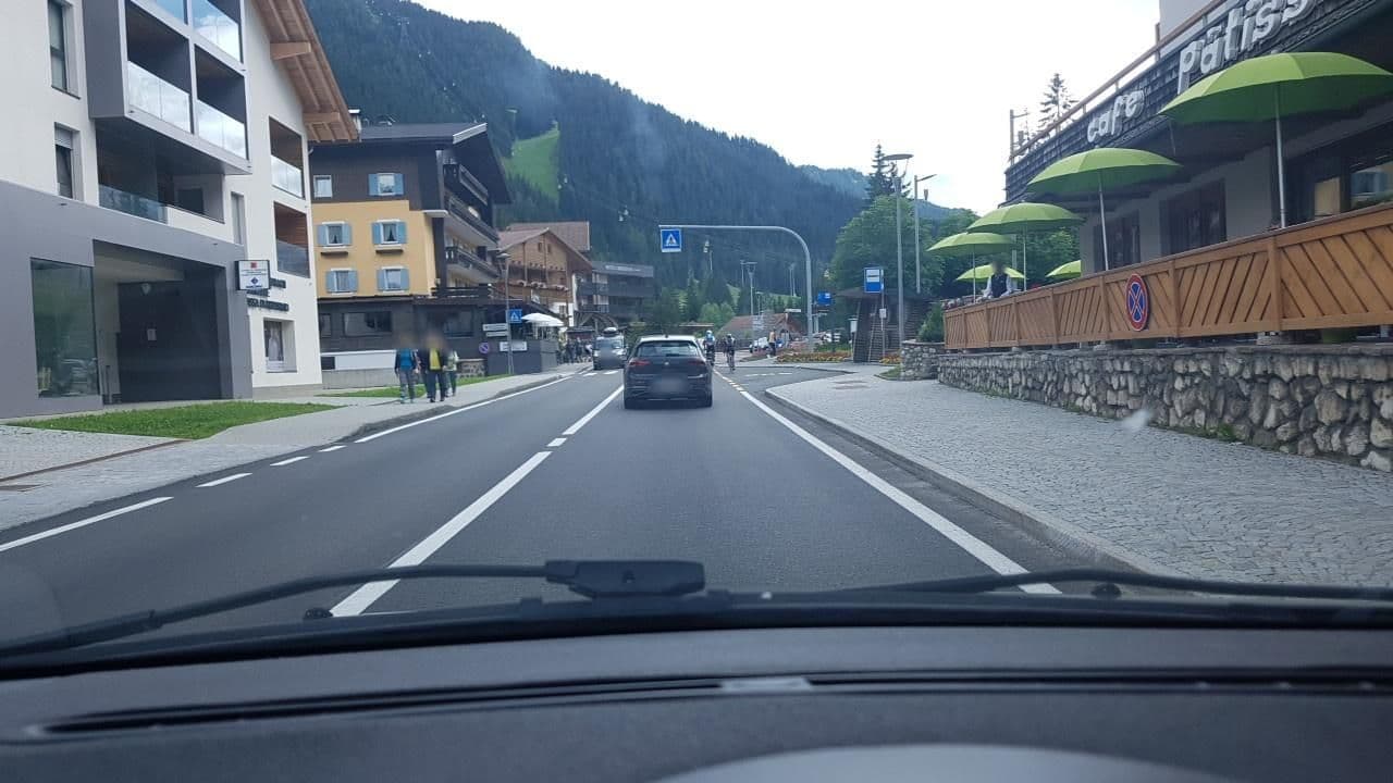 Street view near Ladinia, La Valle - Wengen