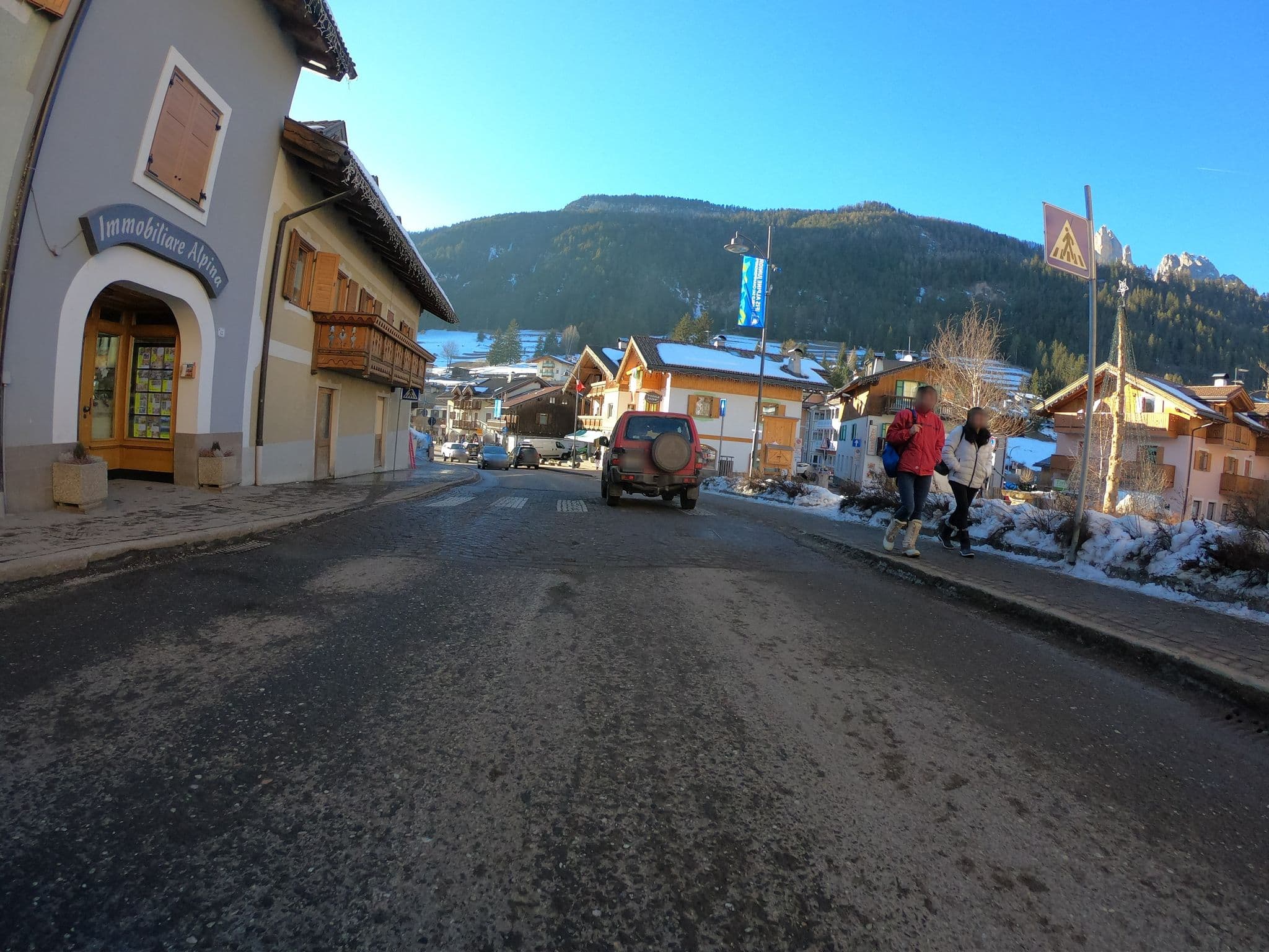 Street view near Albergo Aida, Pozza di Fassa — © chrisbeddow (CC BY-SA · Mapillary)