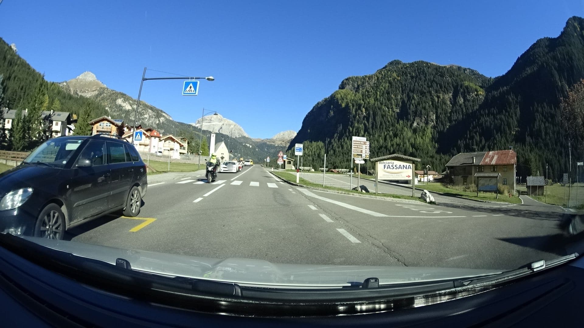 Street view near Albergo Ciamol, Canazei