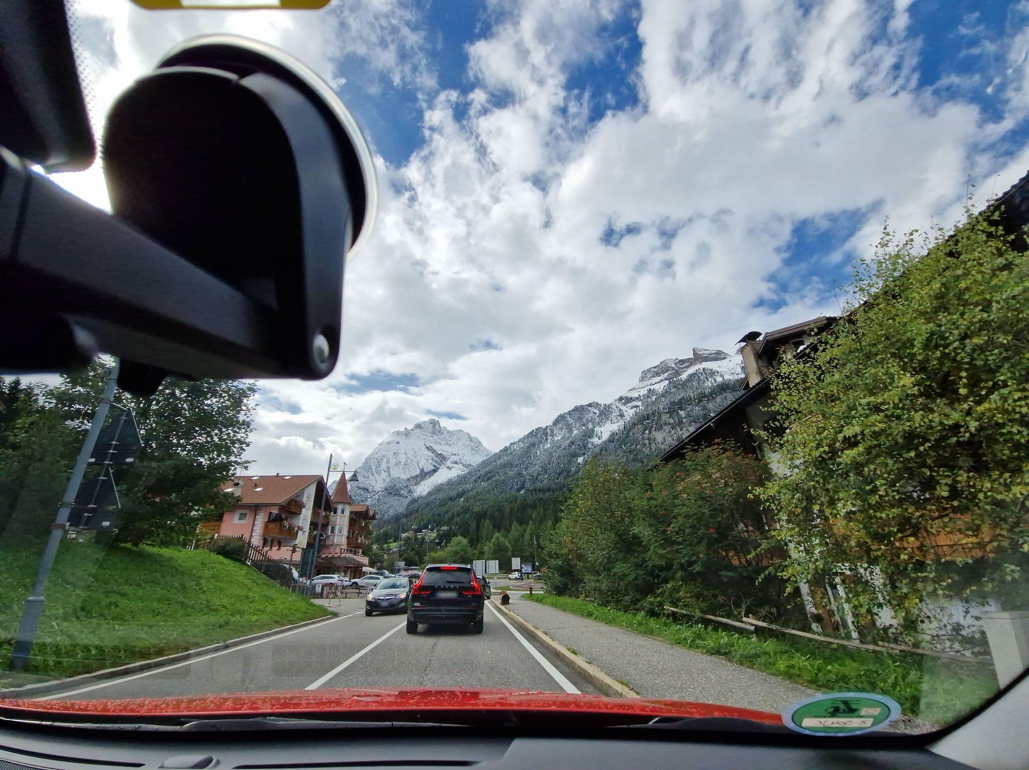 Street view near Césa Col de Pin, Canazei