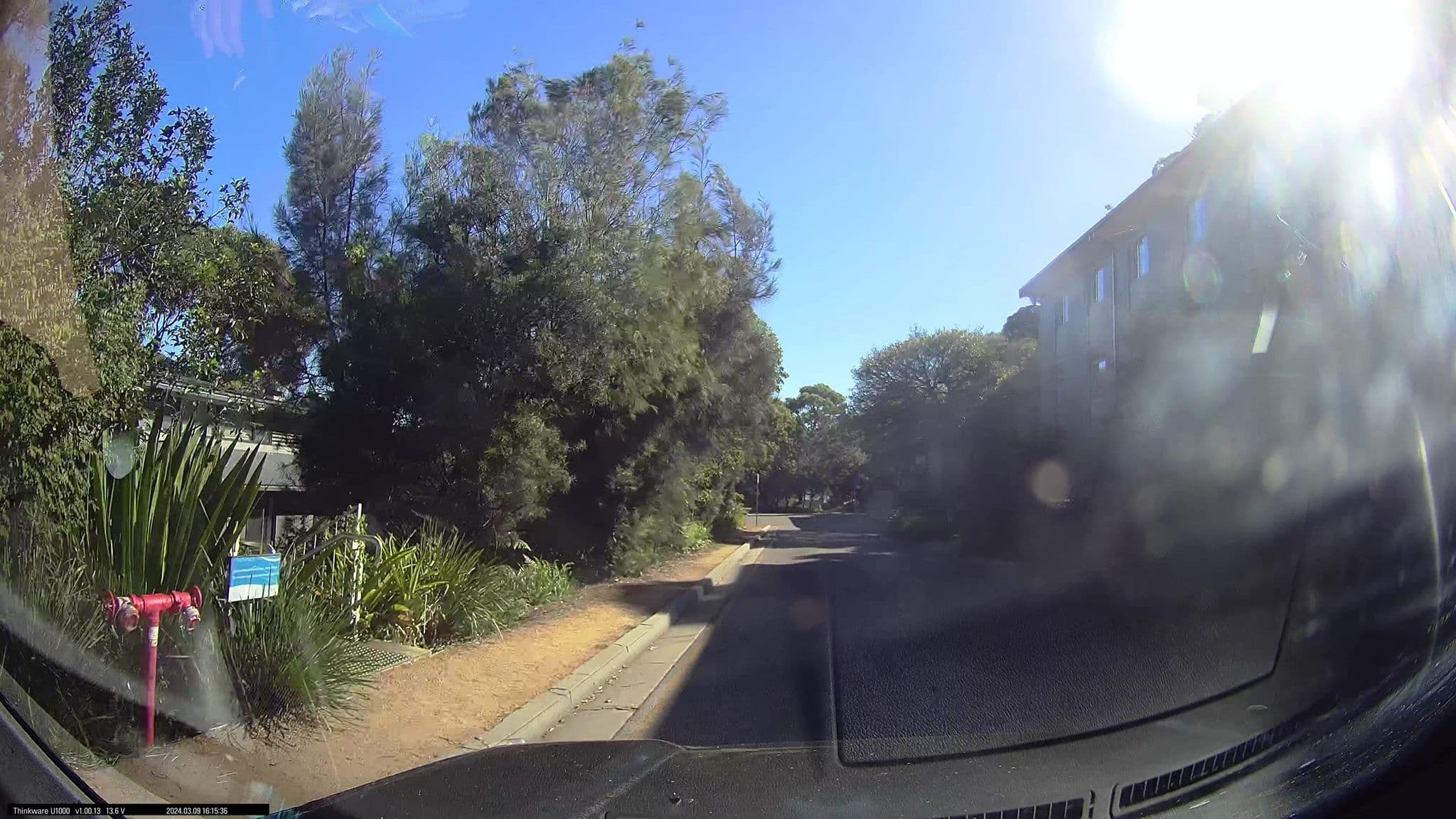 Street view near Land's Edge, Mosman — © maxim752 (CC BY-SA · Mapillary)