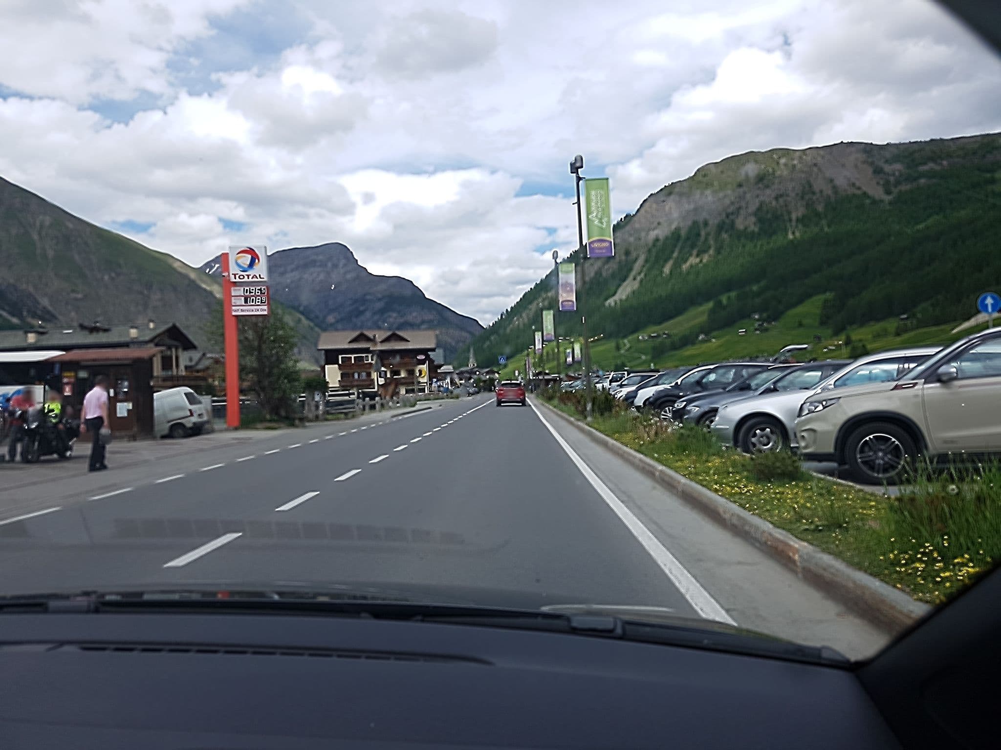 Street view near Hotel Croce Bianca, Livigno — © axe (CC BY-SA · Mapillary)