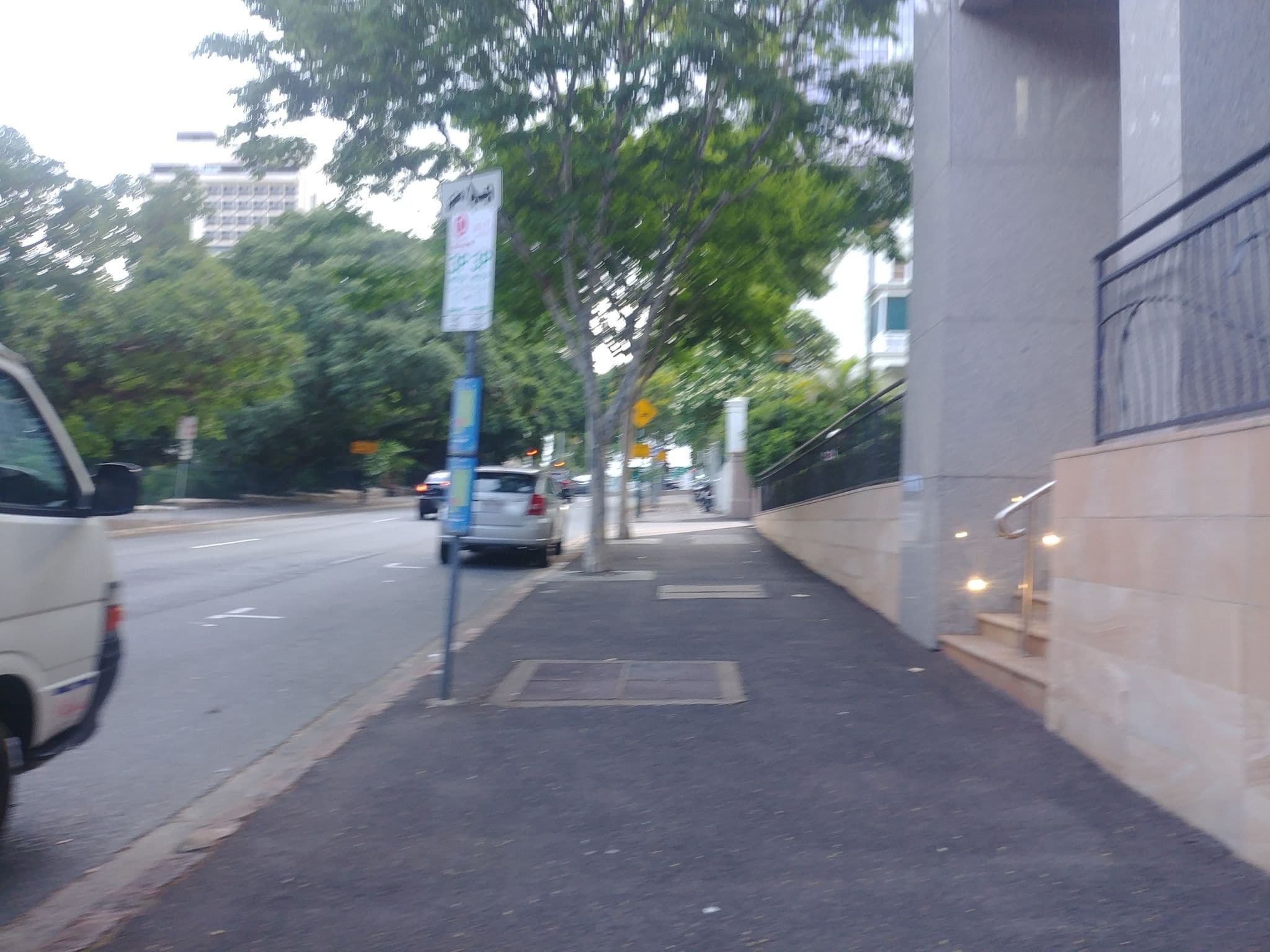 Street view near Quay West, Brisbane central business district — © angusv (CC BY-SA · Mapillary)