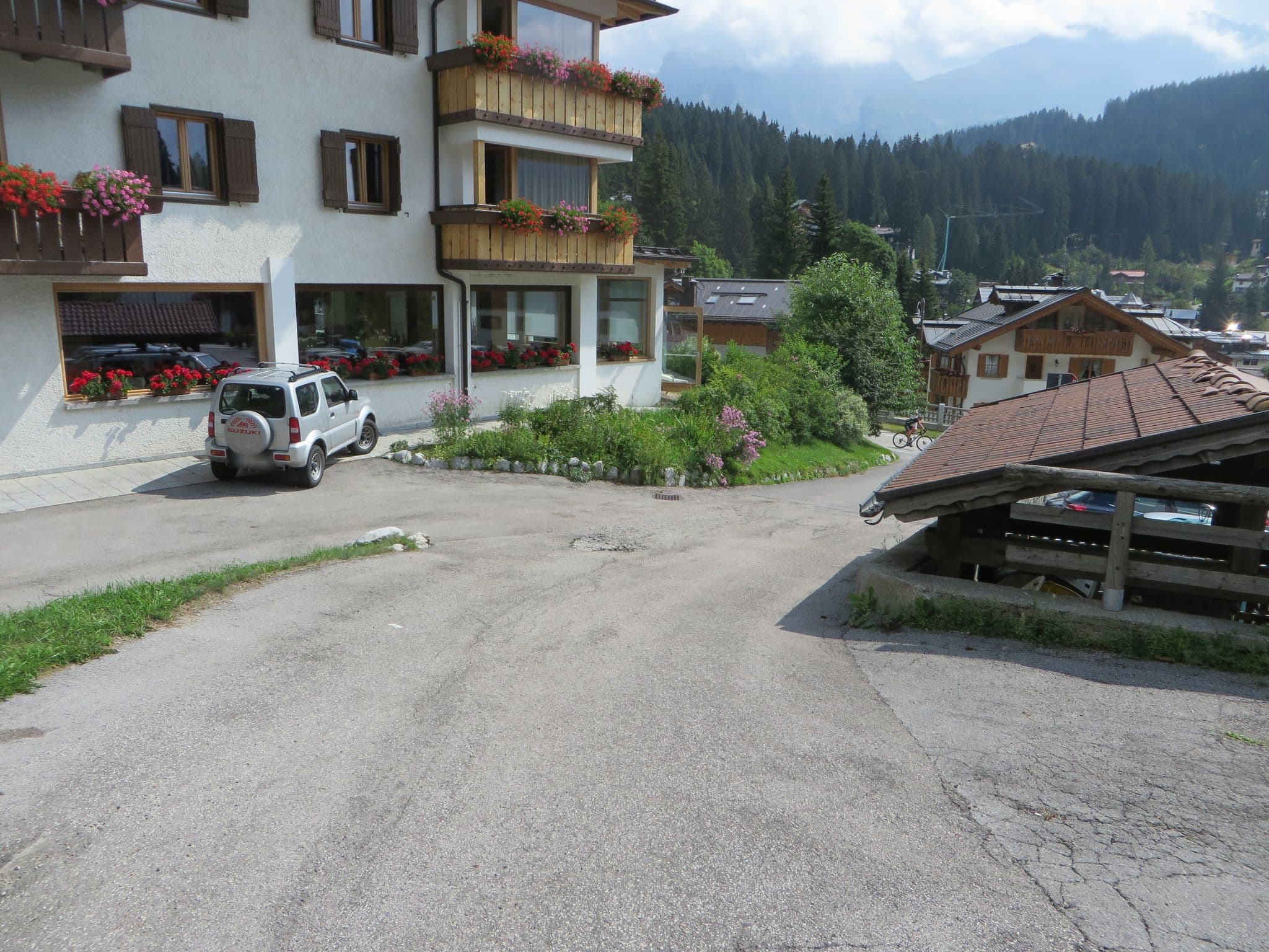 Street view near Hotel Dahu, Pinzolo — © lary_fede (CC BY-SA · Mapillary)
