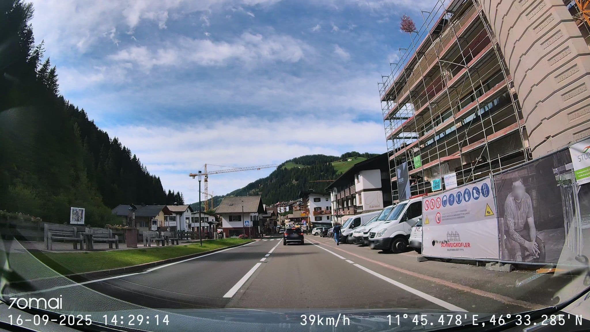 Street view near Dantersass, Selva